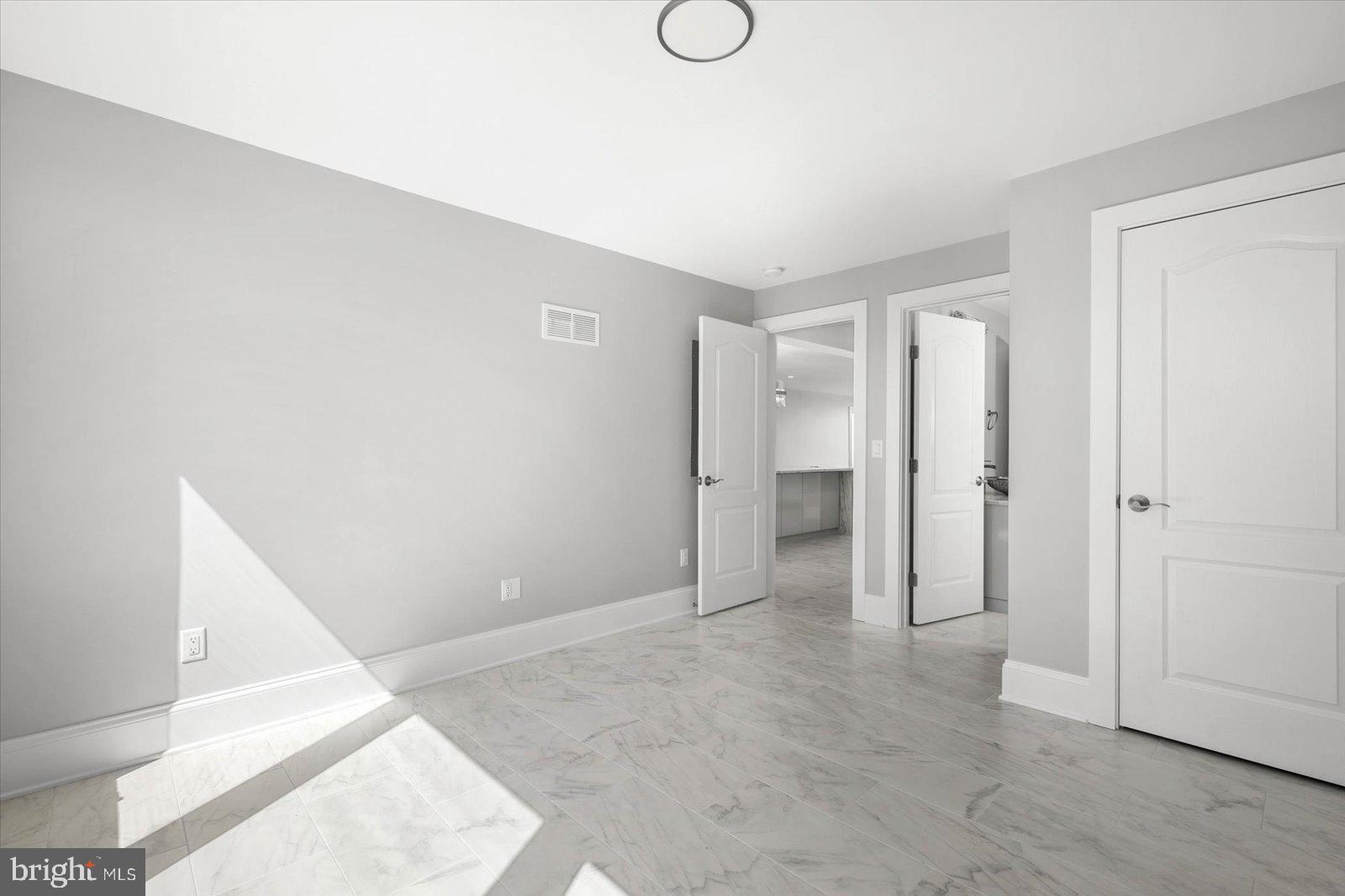 NORTH SHORES - Residential