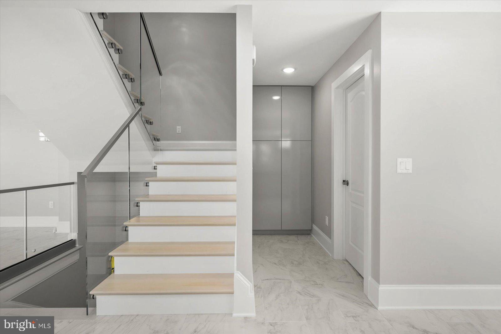 NORTH SHORES - Residential