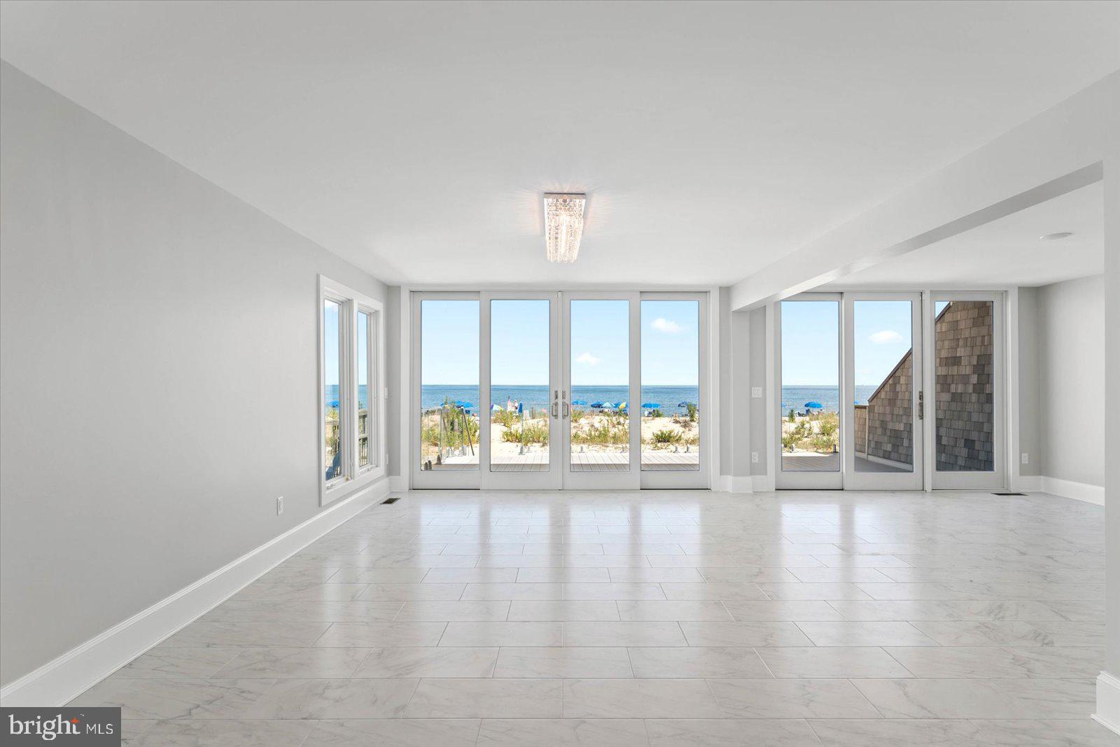 NORTH SHORES - Residential