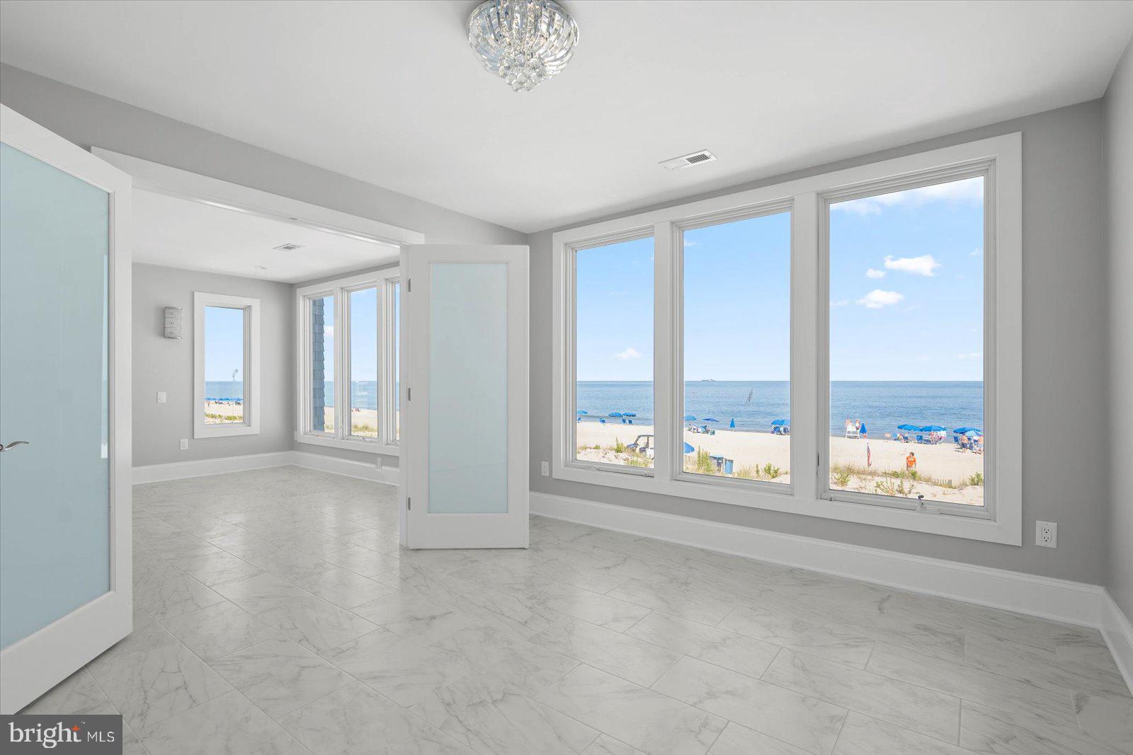 NORTH SHORES - Residential