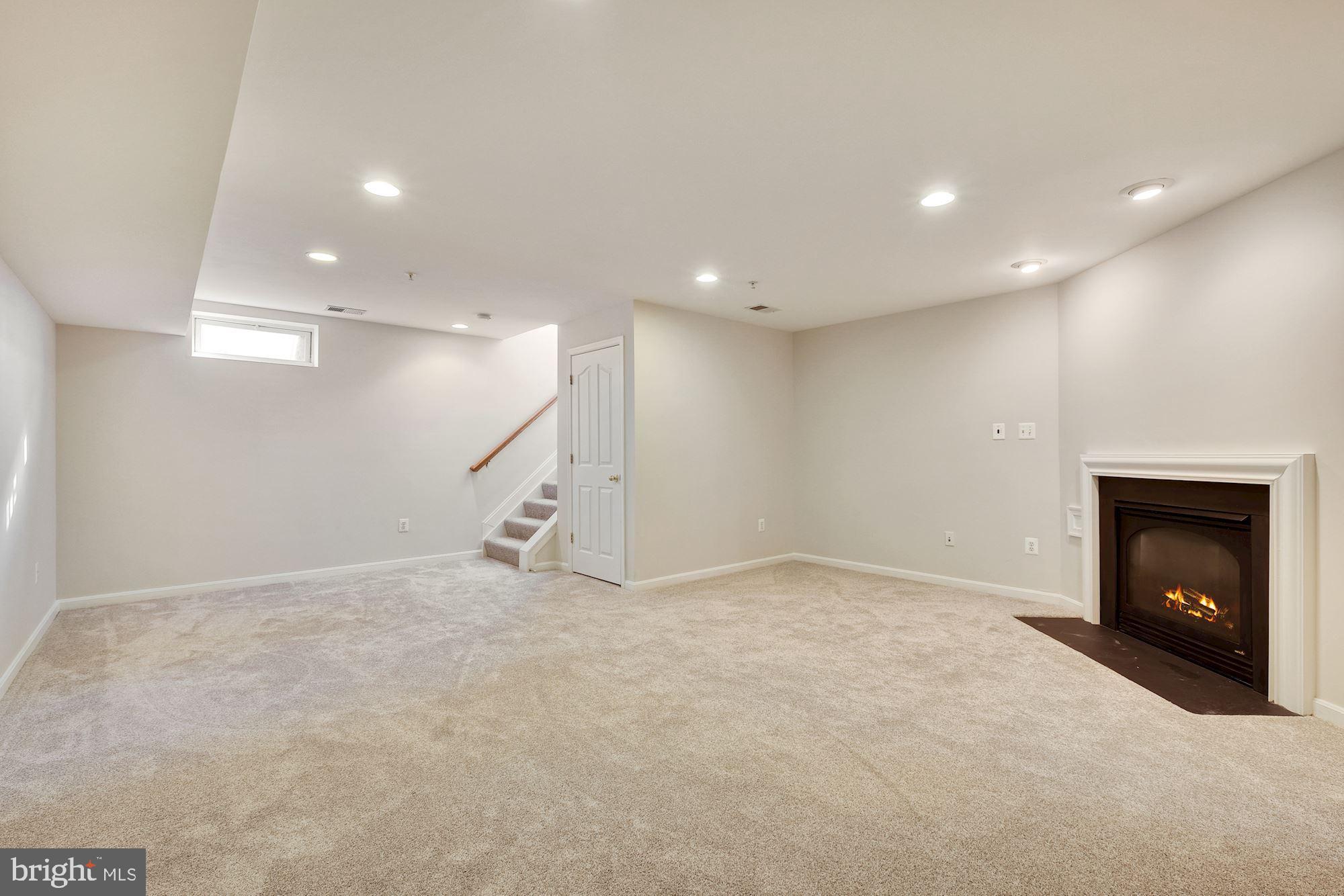 CLARKSBURG VILLAGE - Residential Lease