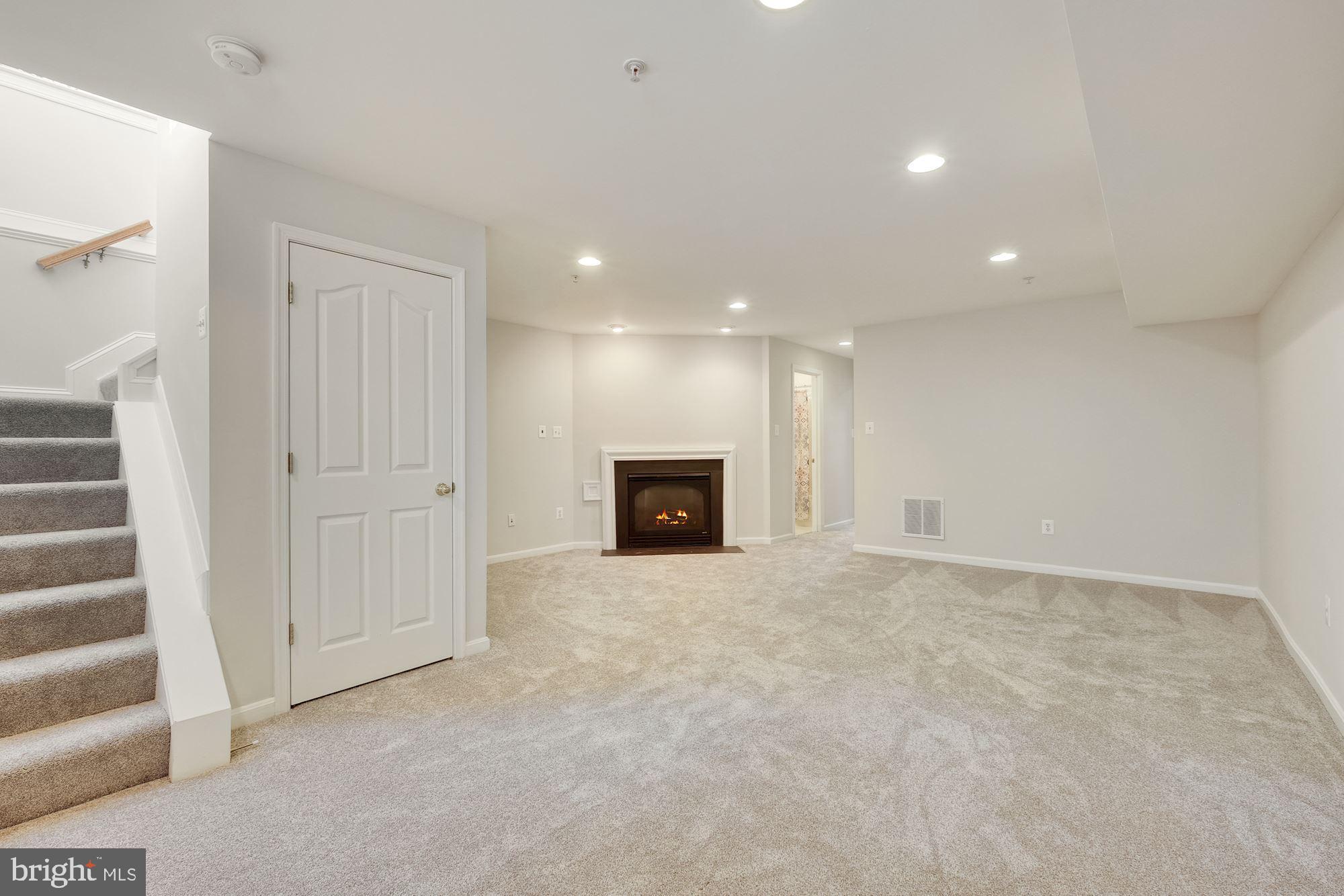 CLARKSBURG VILLAGE - Residential Lease