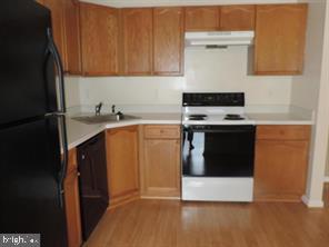 BRENTWOOD TERRACE - Residential Lease