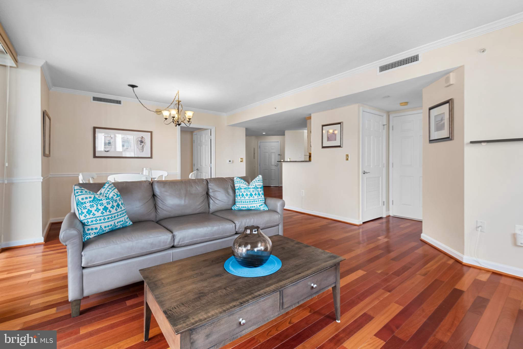 GALLERY AT WHITE FLINT - Residential