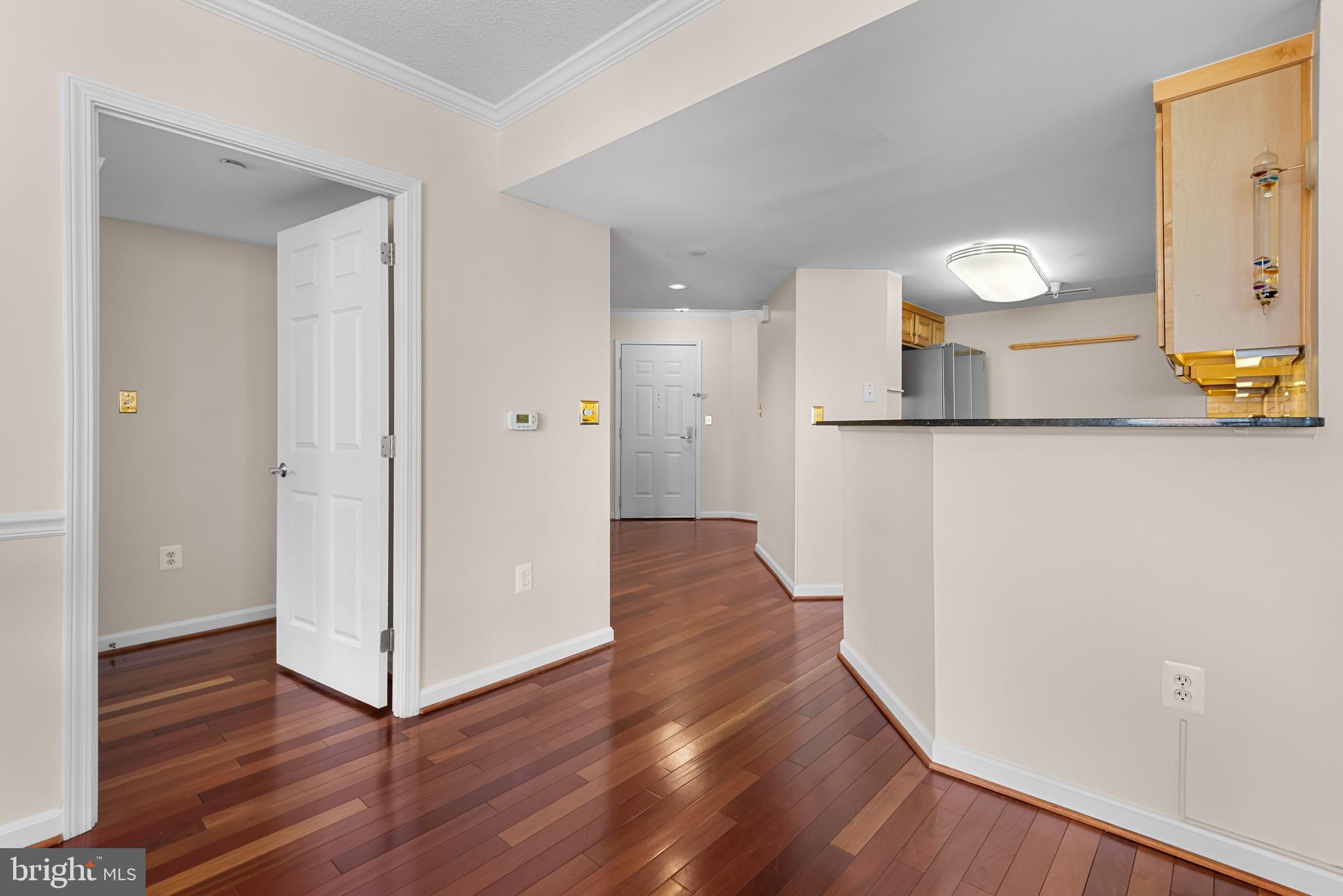 GALLERY AT WHITE FLINT - Residential