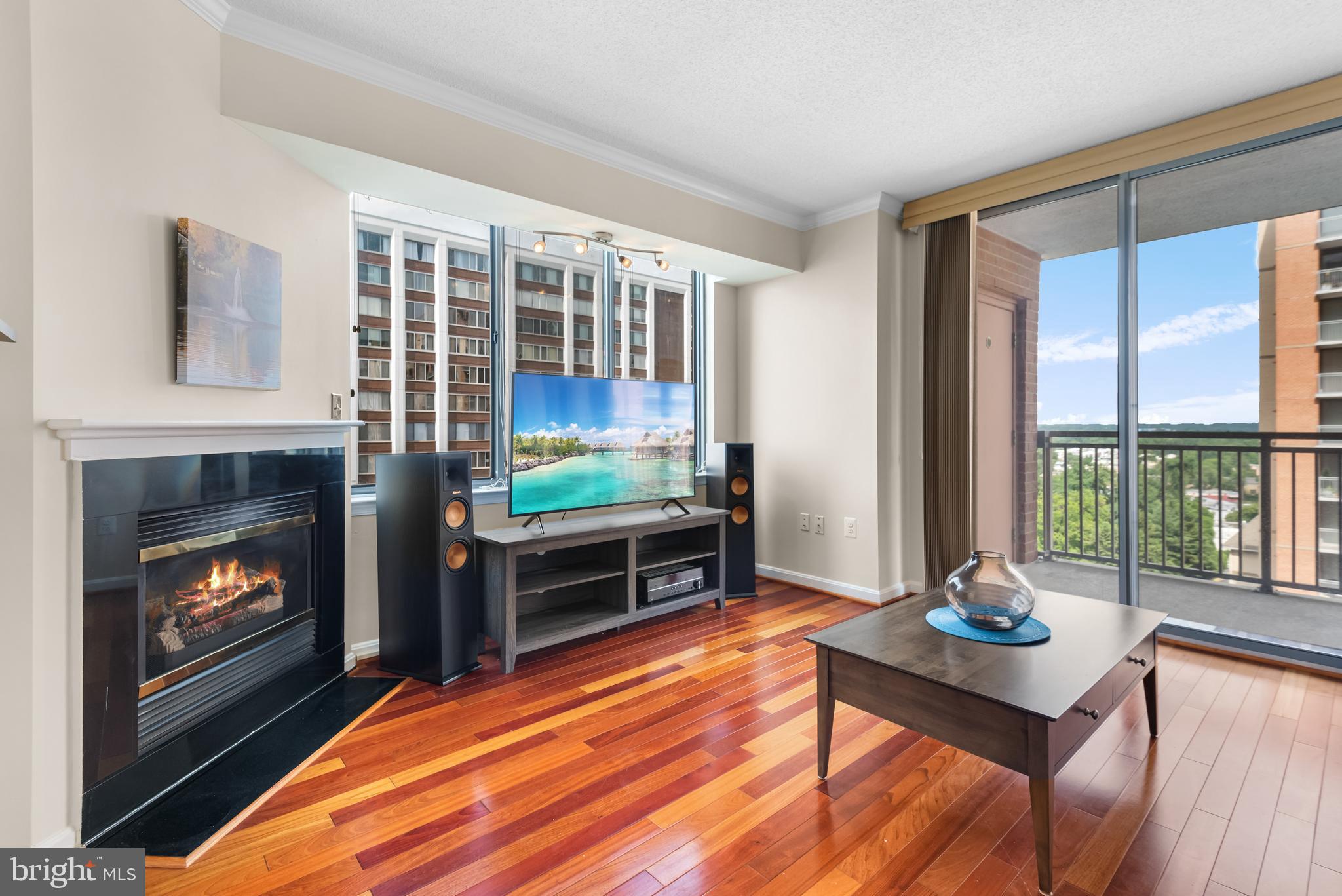 GALLERY AT WHITE FLINT - Residential