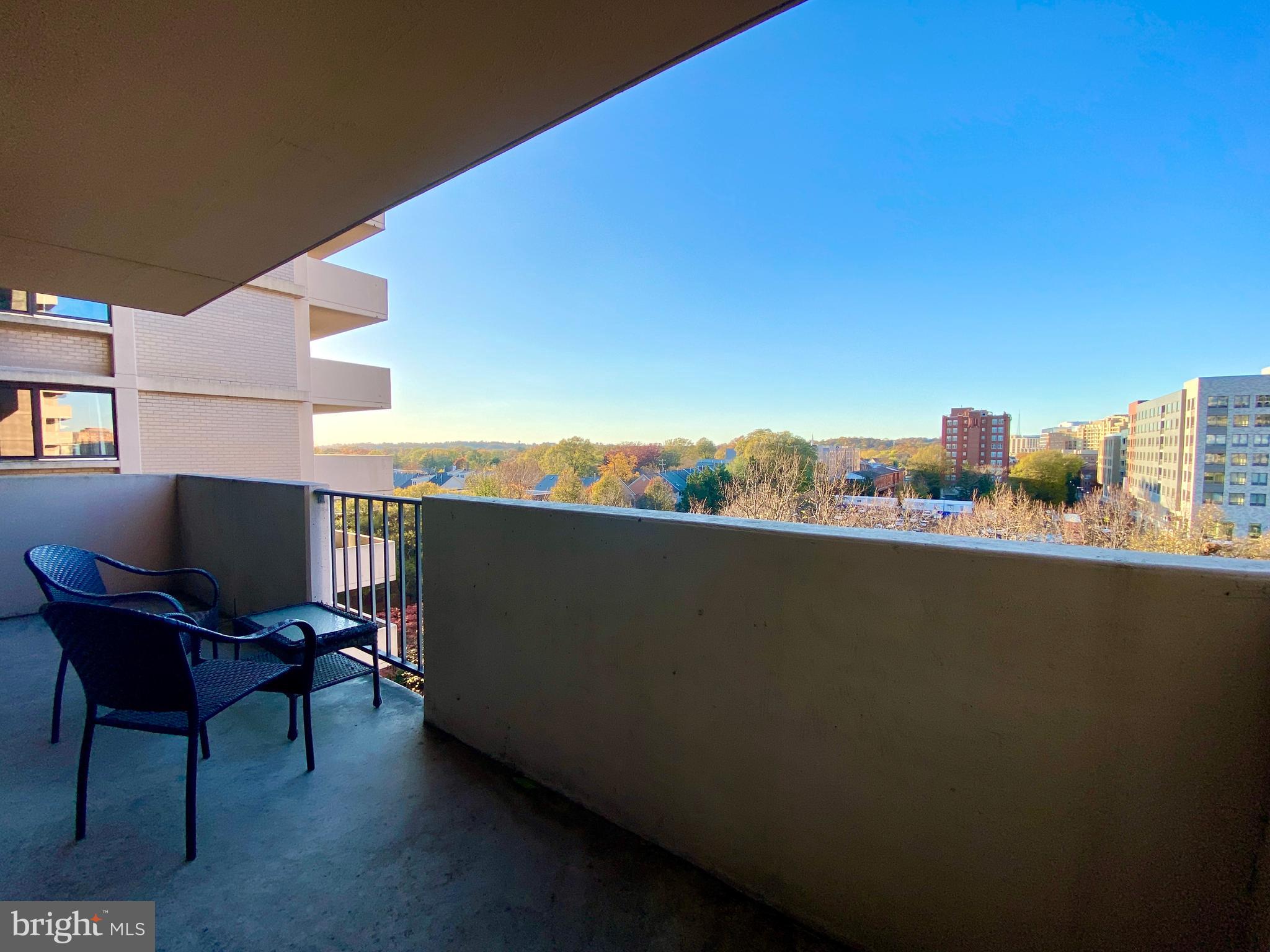 HYDE PARK - Residential Lease