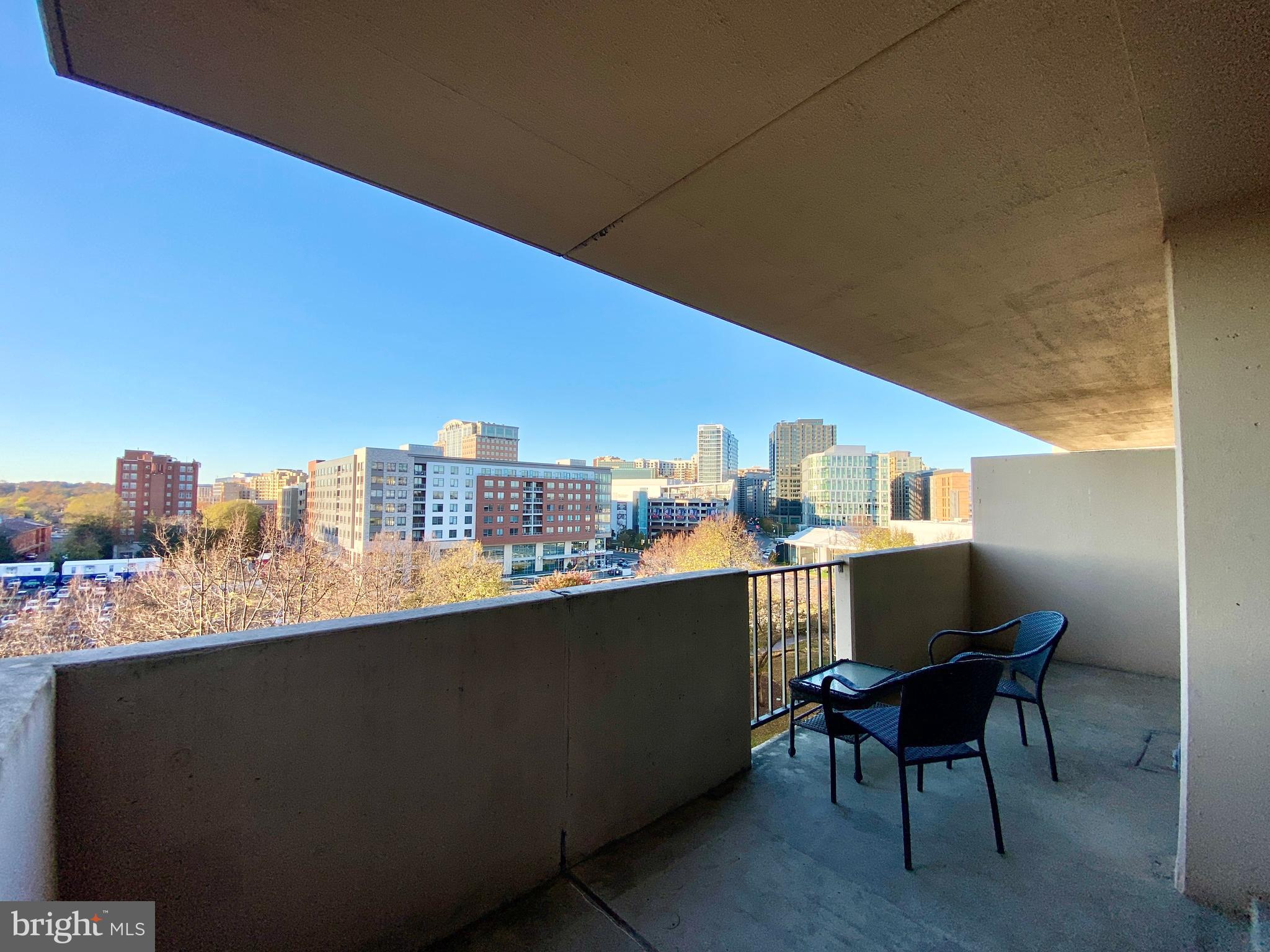 HYDE PARK - Residential Lease