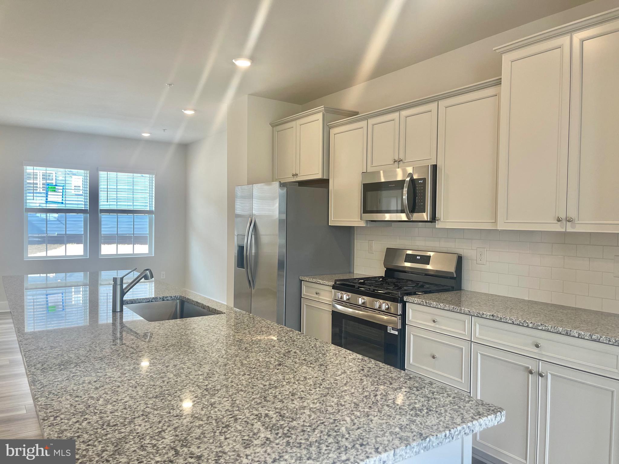 SYCAMORE RIDGE - Residential Lease