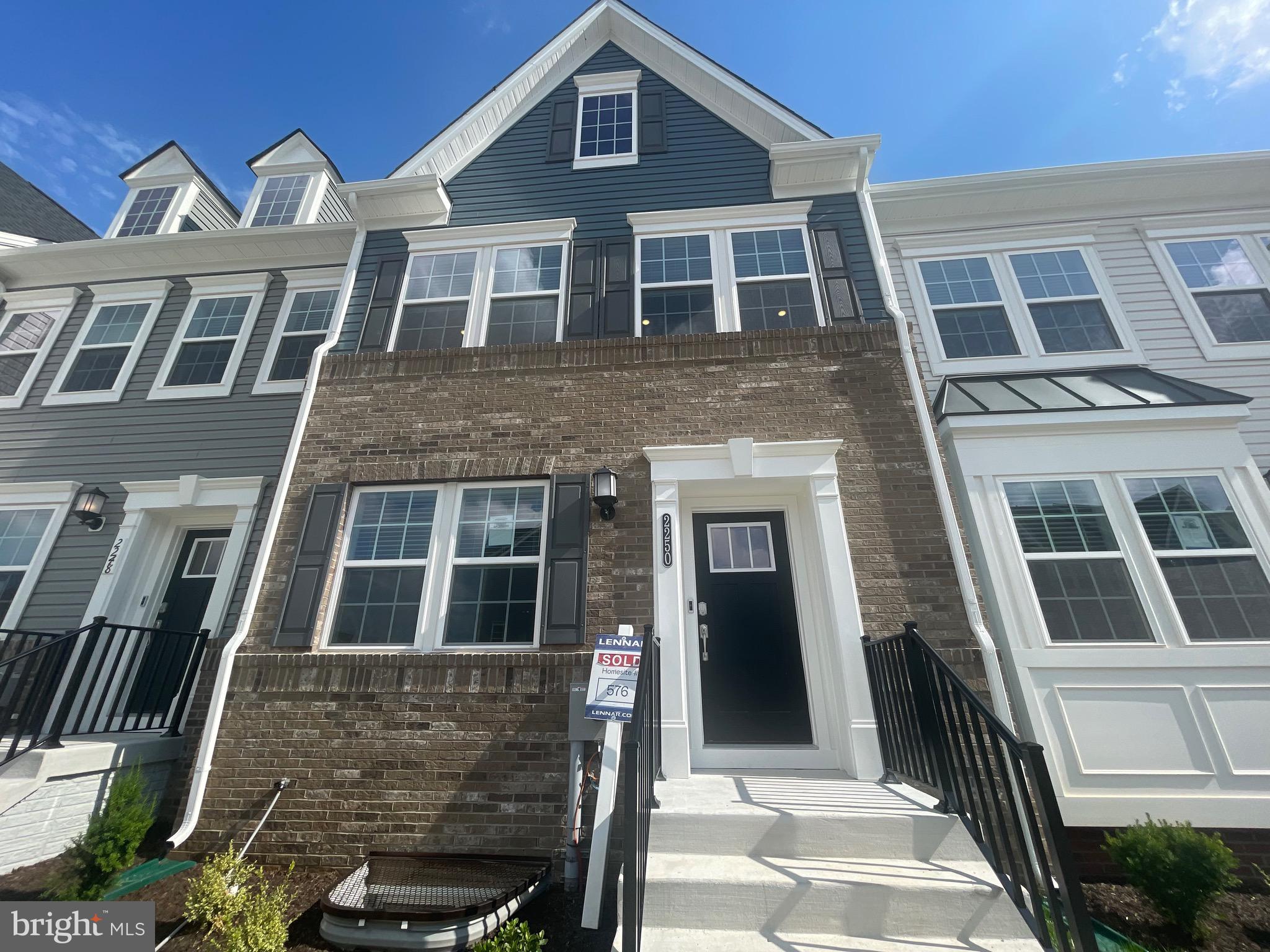 SYCAMORE RIDGE - Residential Lease