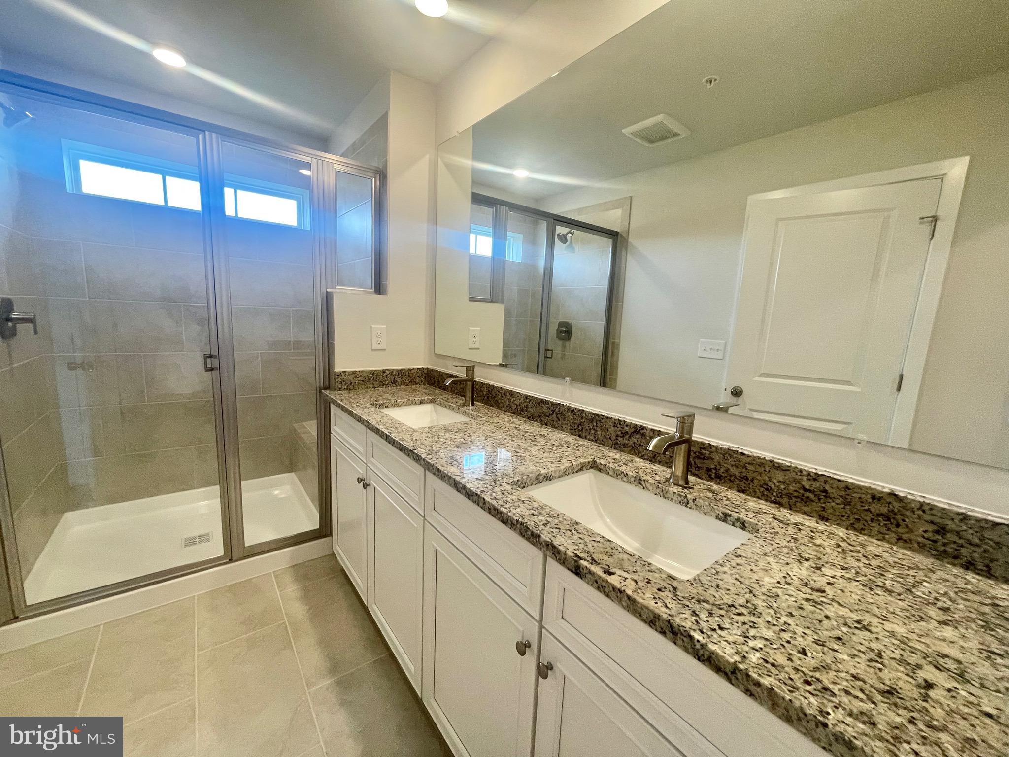 SYCAMORE RIDGE - Residential Lease