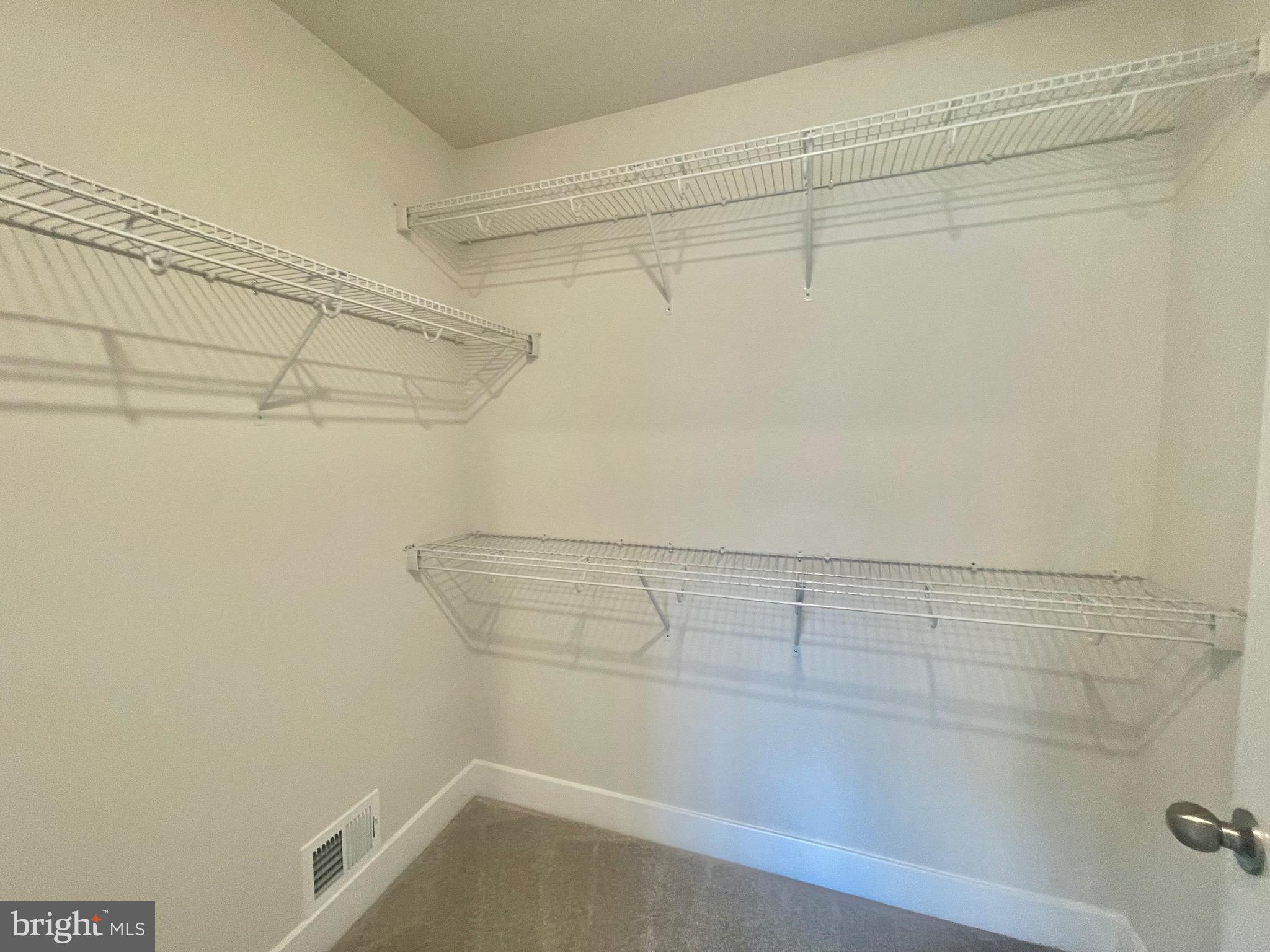 SYCAMORE RIDGE - Residential Lease