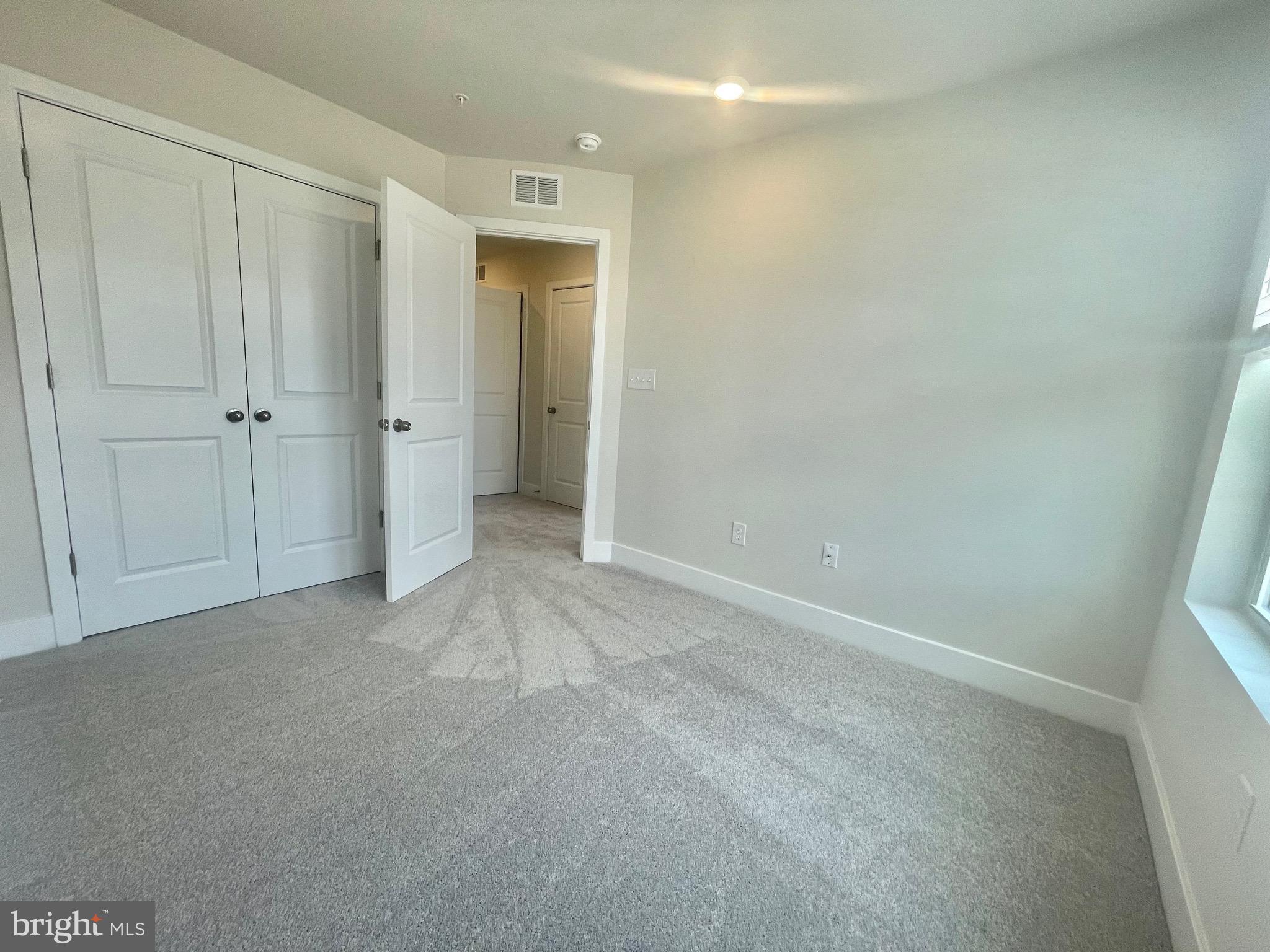 SYCAMORE RIDGE - Residential Lease