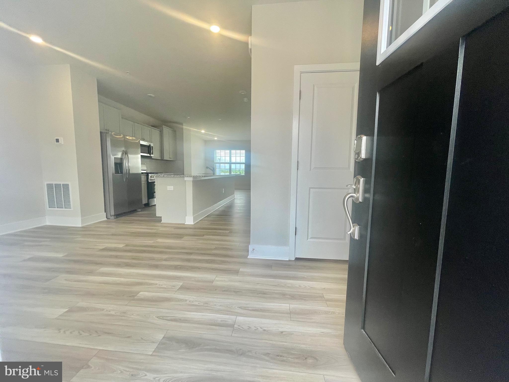 SYCAMORE RIDGE - Residential Lease