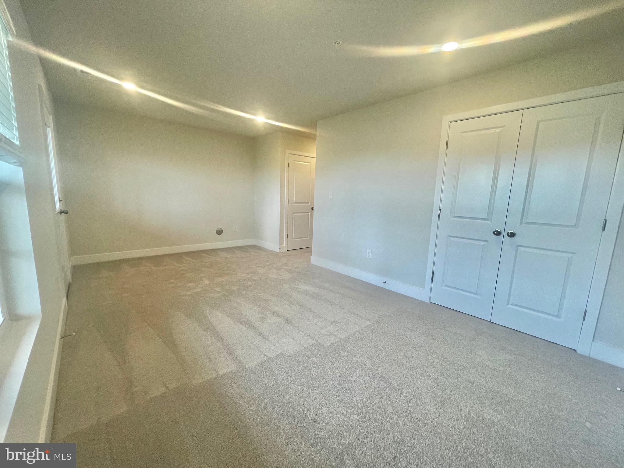 SYCAMORE RIDGE - Residential Lease