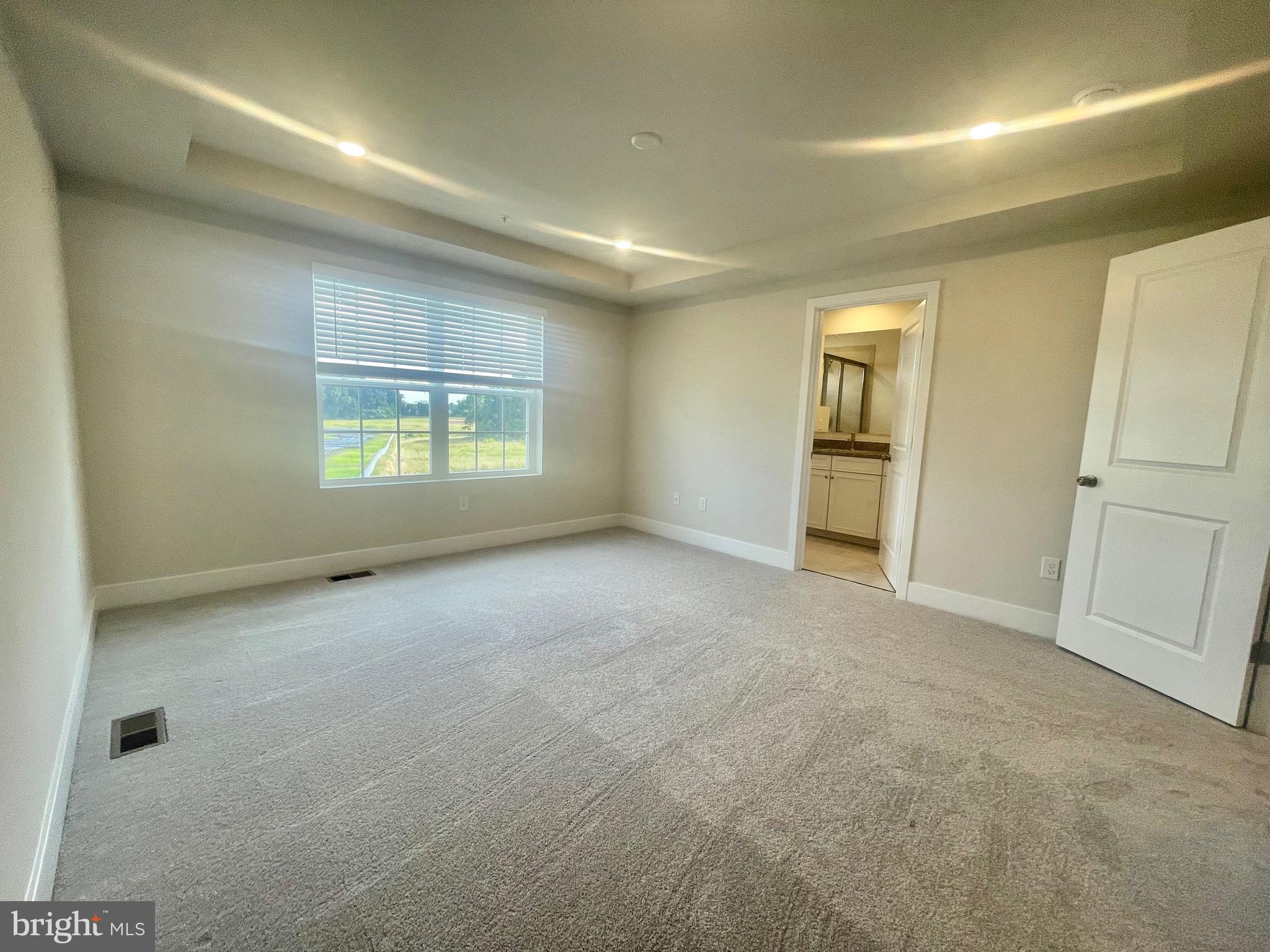 SYCAMORE RIDGE - Residential Lease