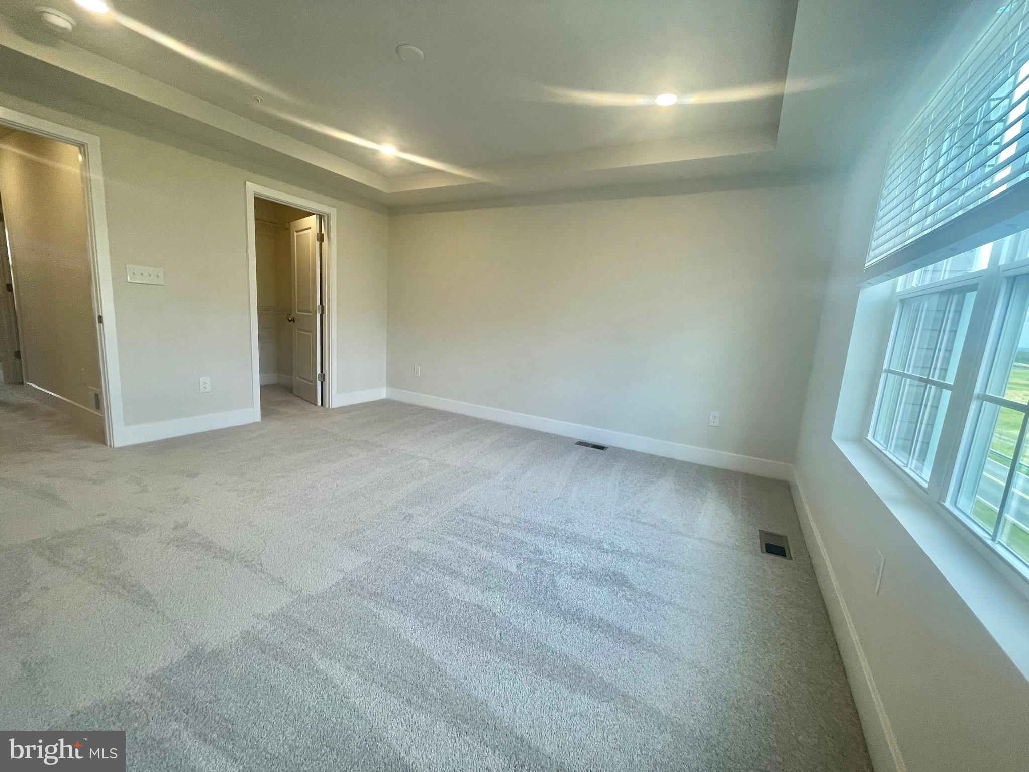 SYCAMORE RIDGE - Residential Lease