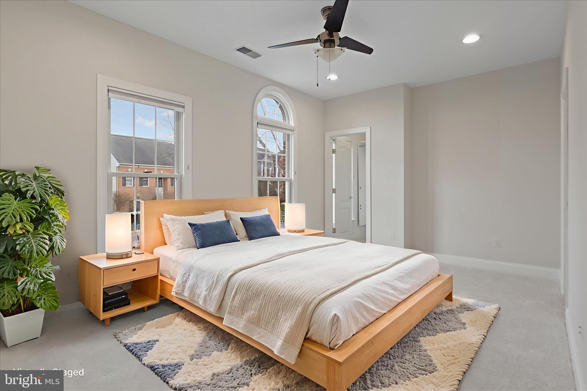 LANSDOWNE ON THE POTOMAC - Residential