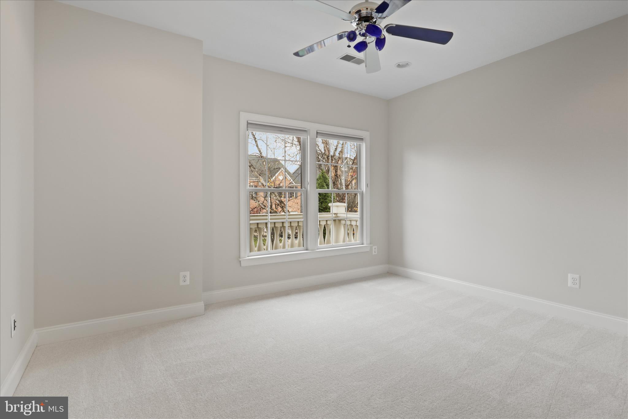 LANSDOWNE ON THE POTOMAC - Residential