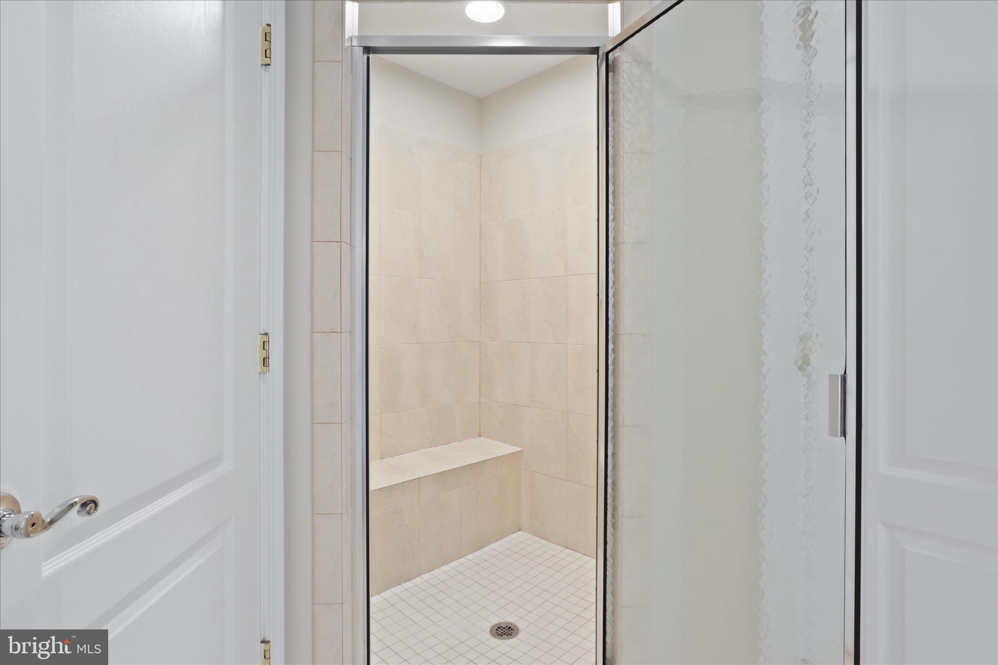 LANSDOWNE ON THE POTOMAC - Residential