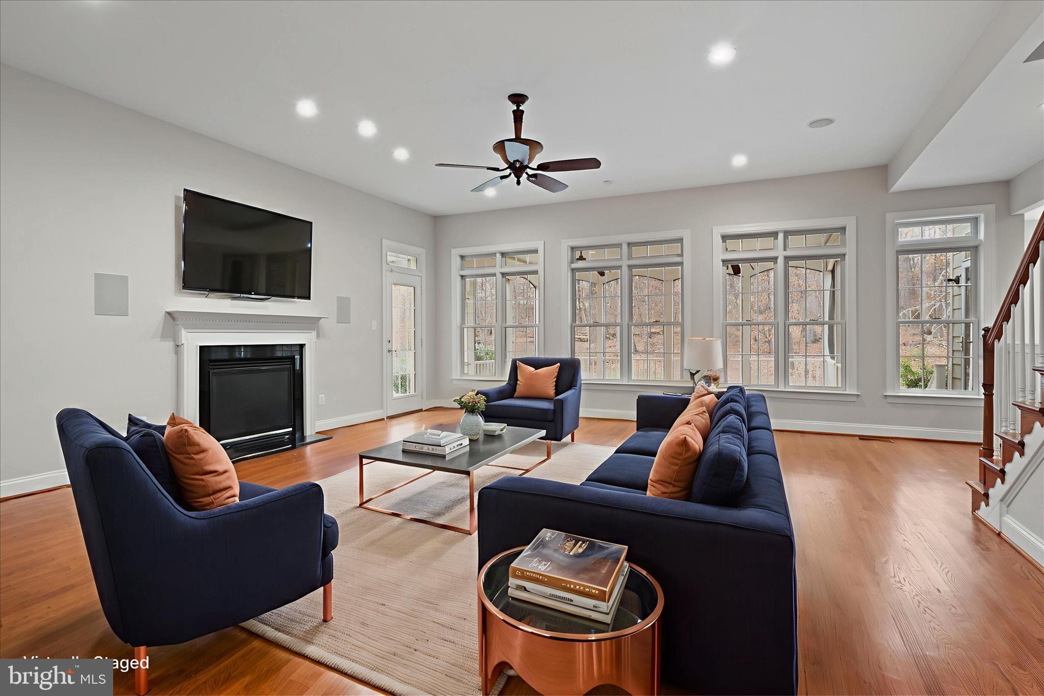 LANSDOWNE ON THE POTOMAC - Residential