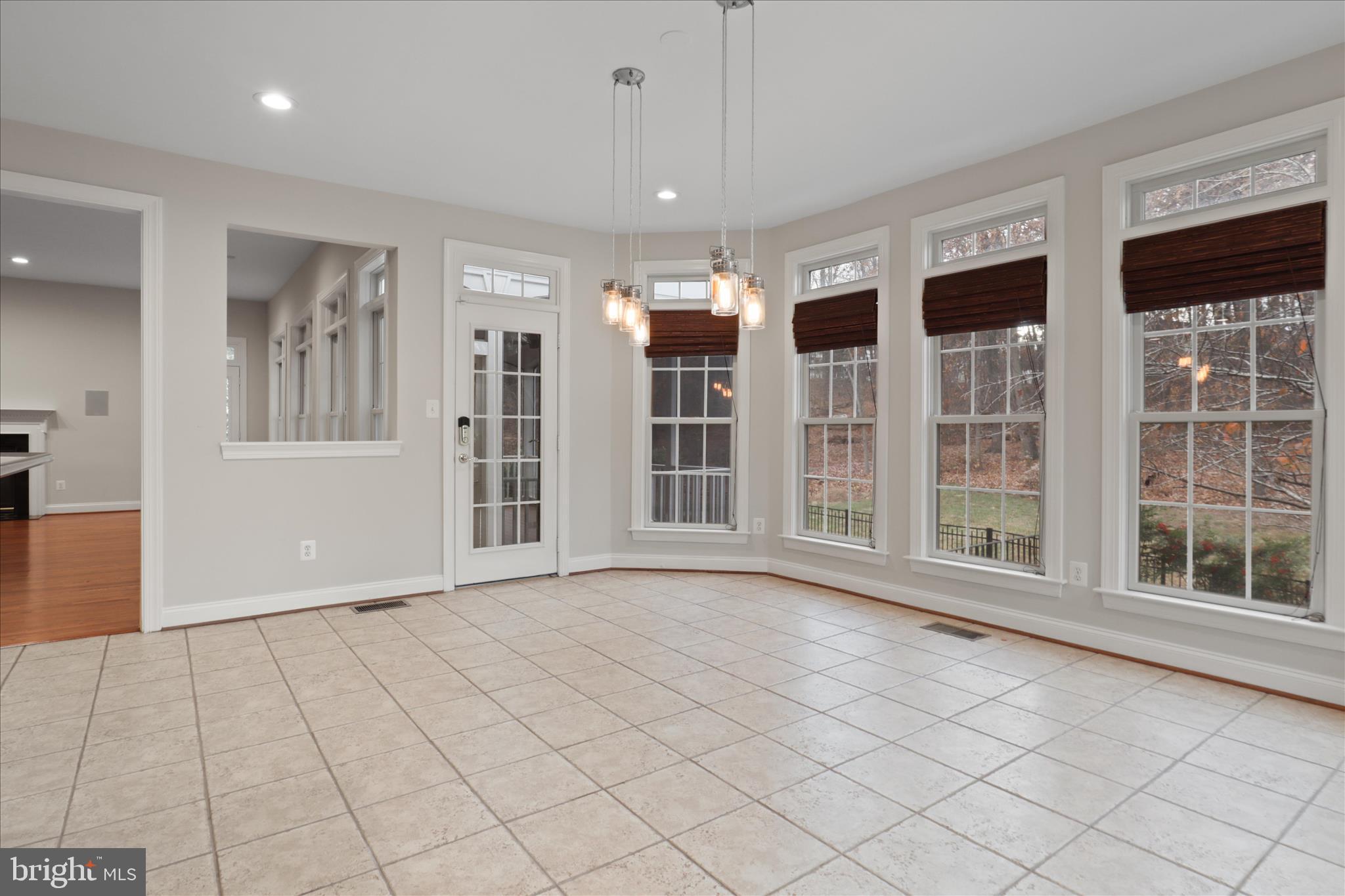 LANSDOWNE ON THE POTOMAC - Residential