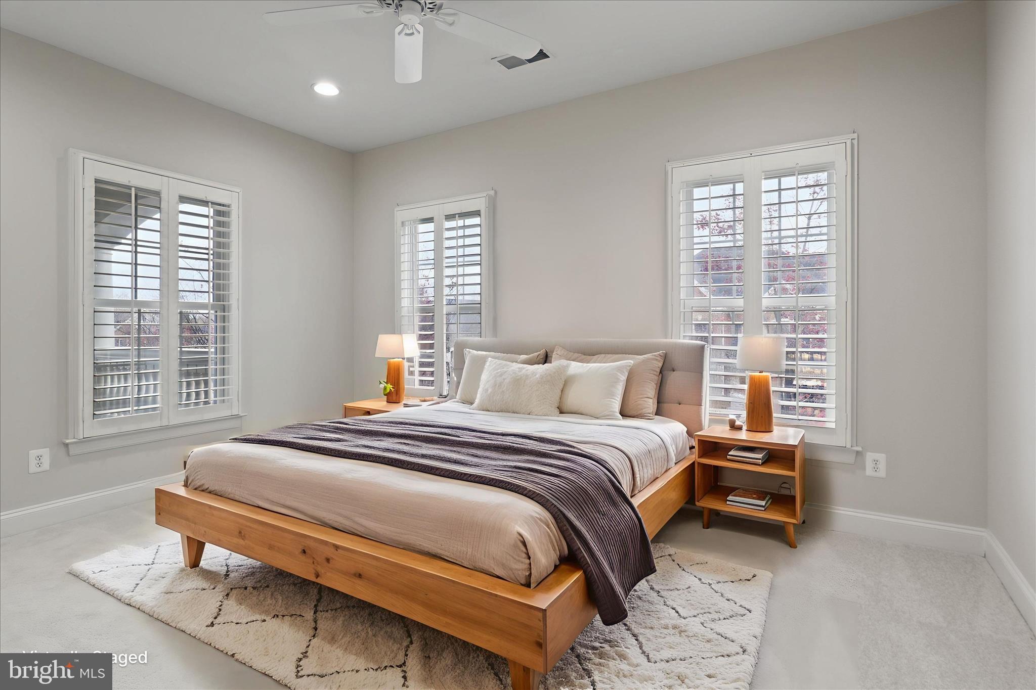 LANSDOWNE ON THE POTOMAC - Residential