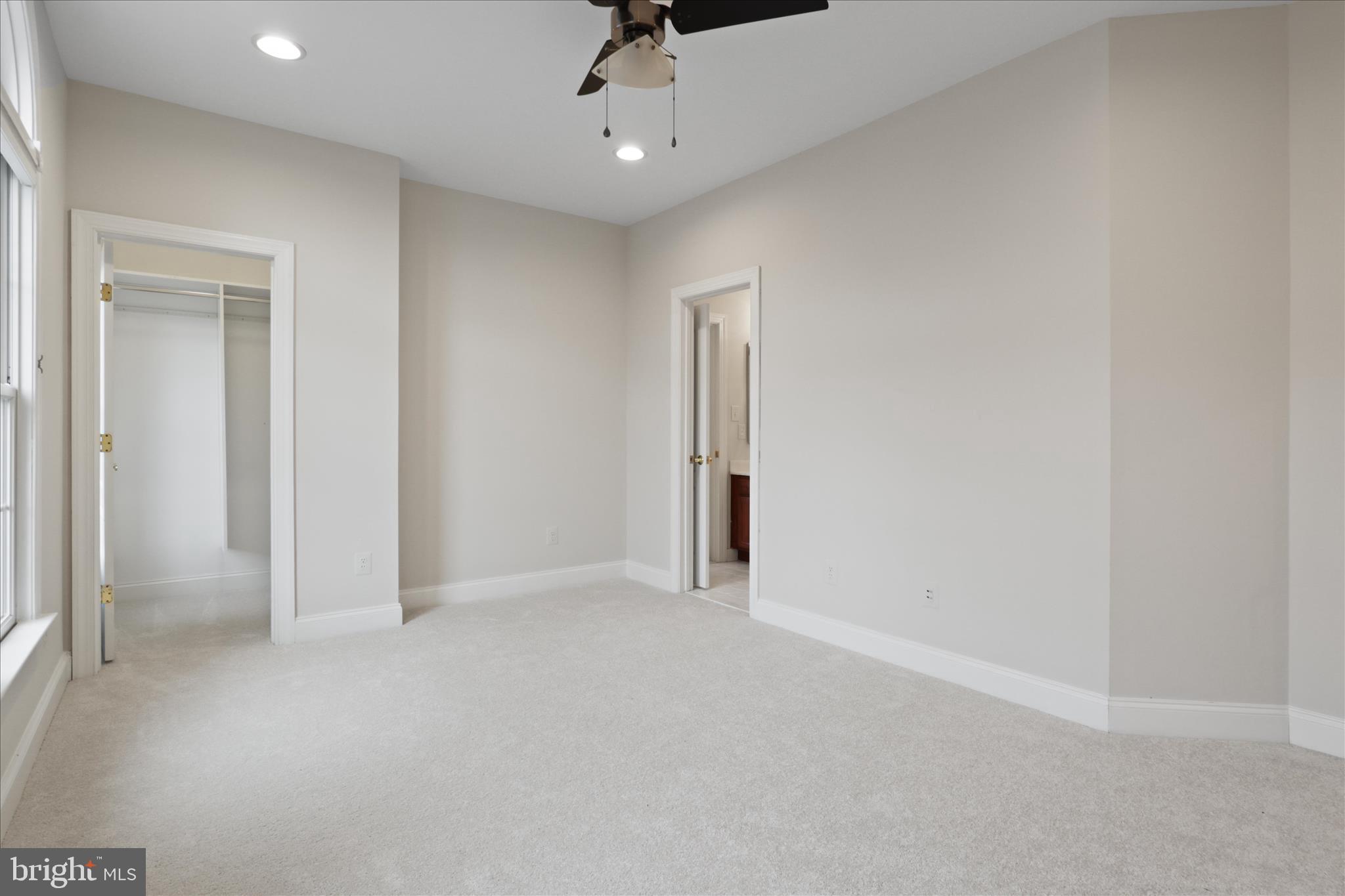 LANSDOWNE ON THE POTOMAC - Residential