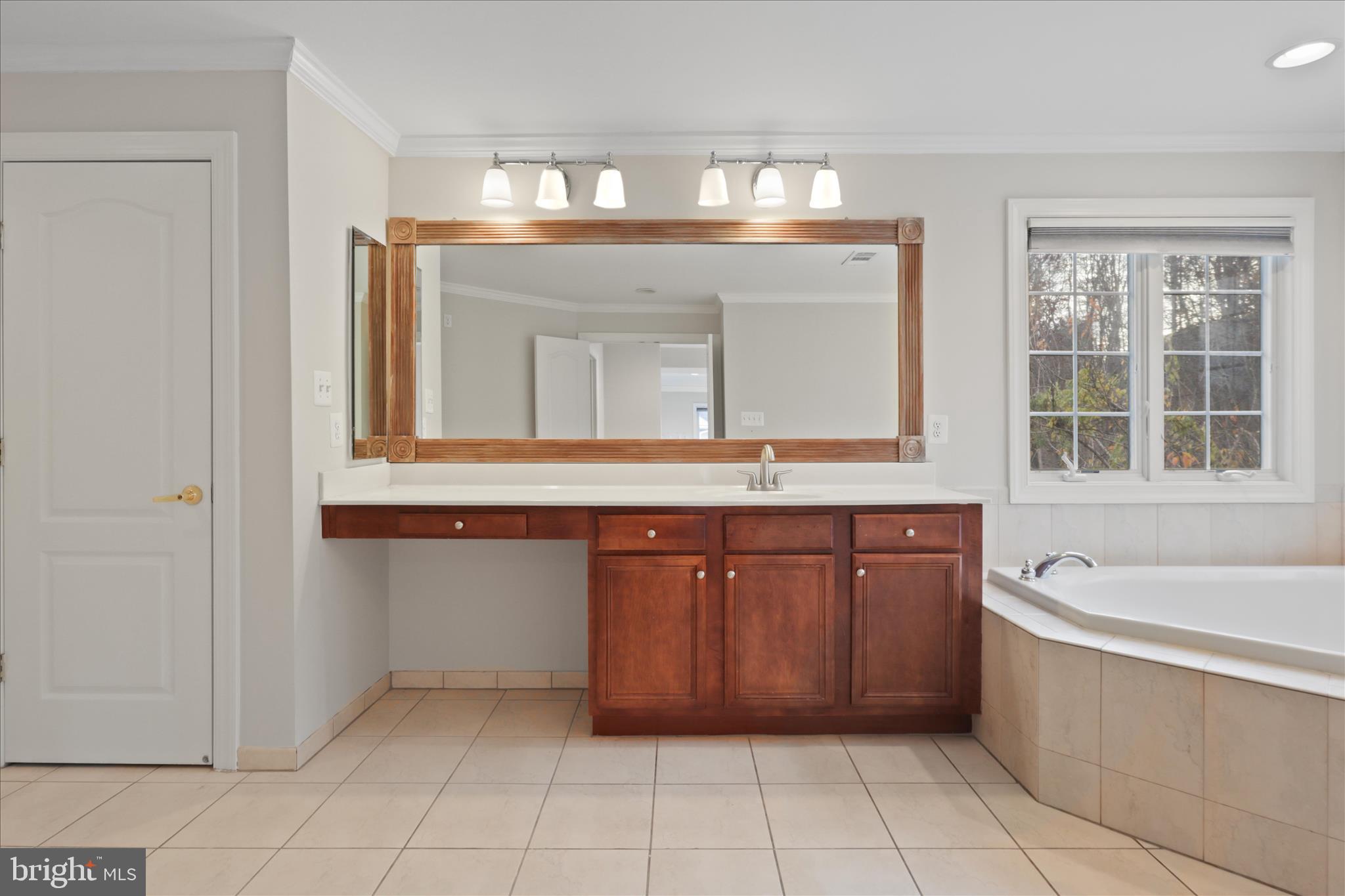 LANSDOWNE ON THE POTOMAC - Residential