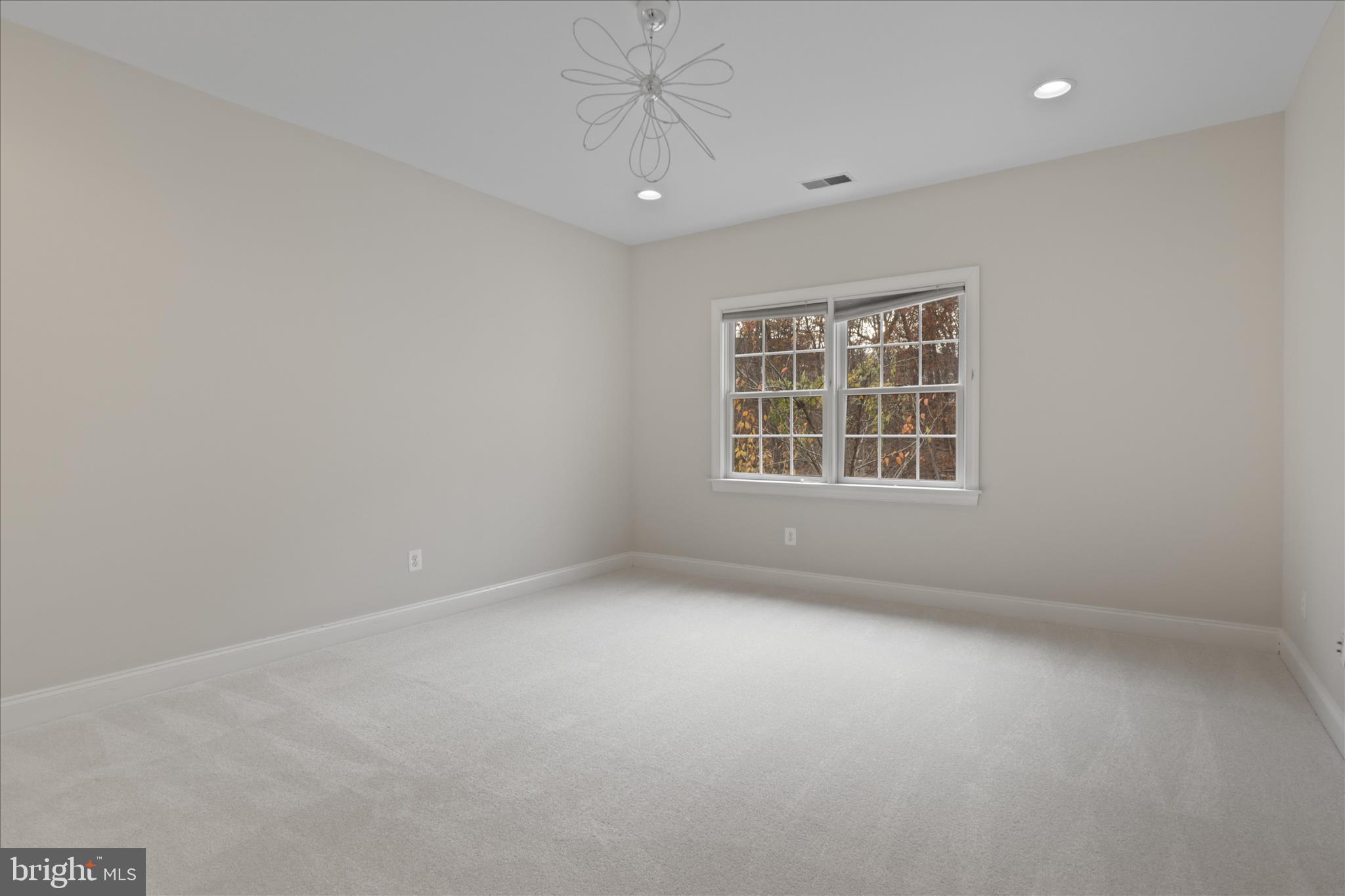 LANSDOWNE ON THE POTOMAC - Residential