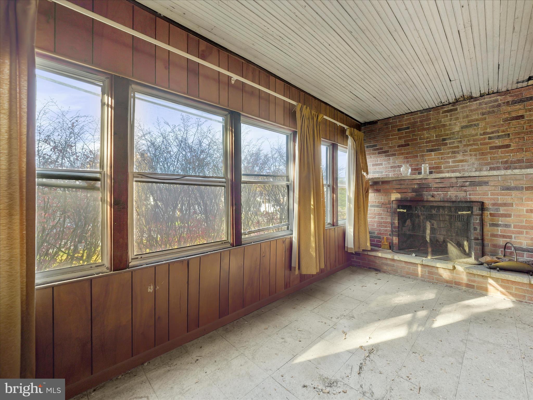 BRUNSWICK - Residential