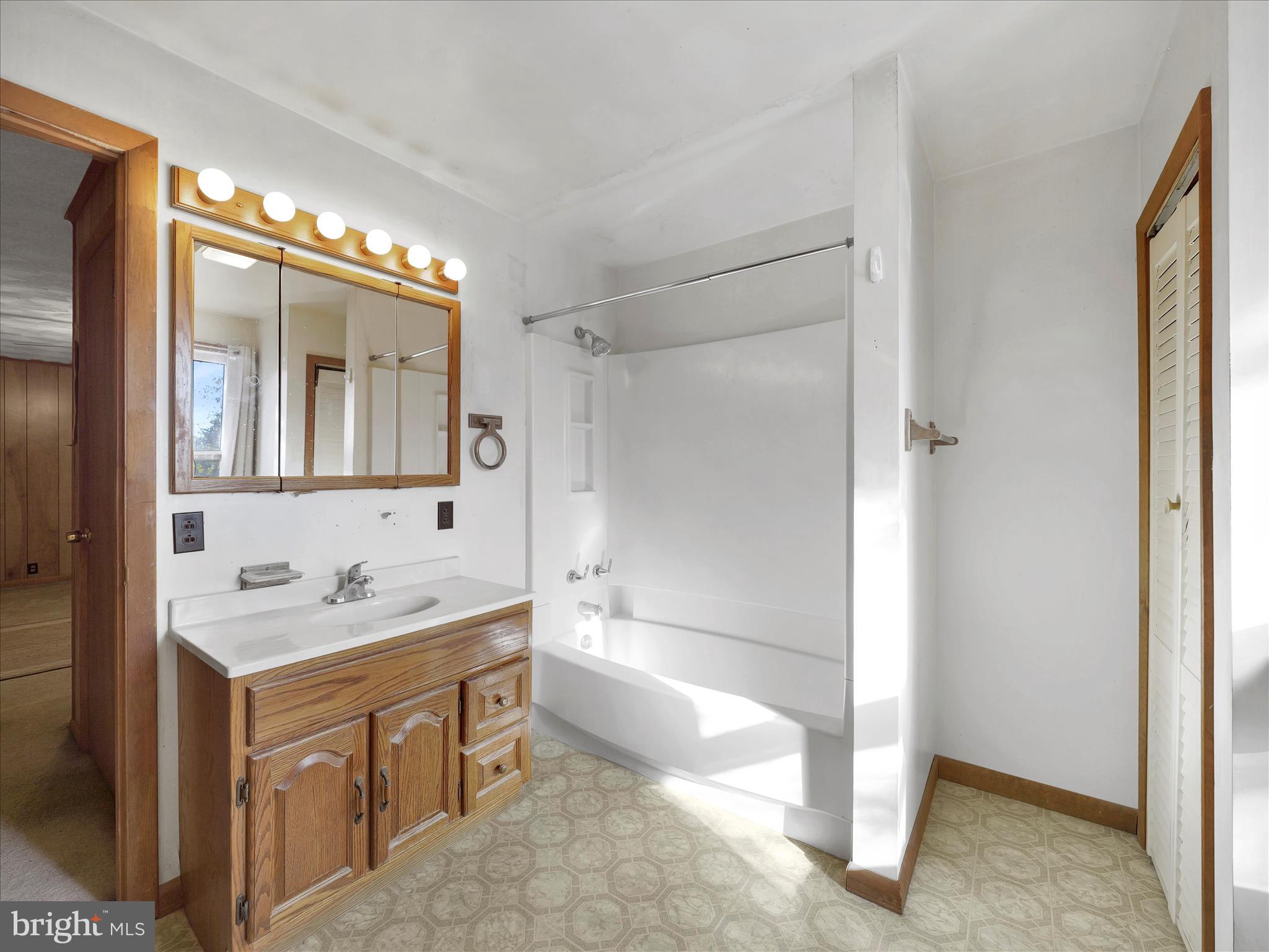 BRUNSWICK - Residential