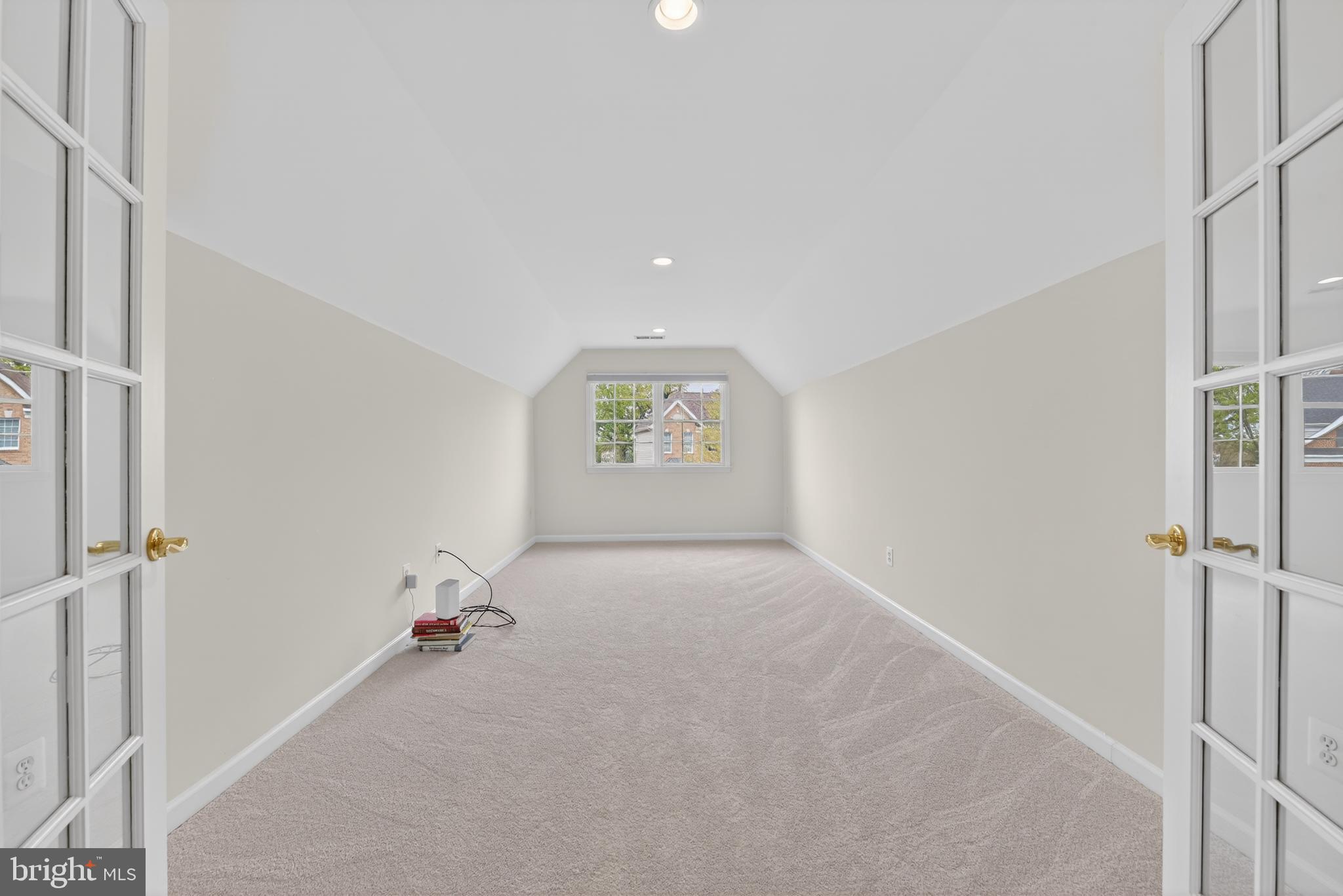 BELMONT COUNTRY CLUB - Residential