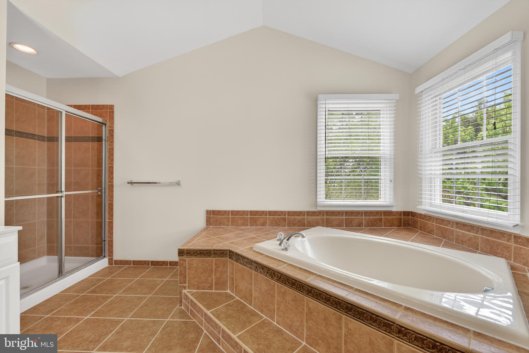 BELMONT COUNTRY CLUB - Residential