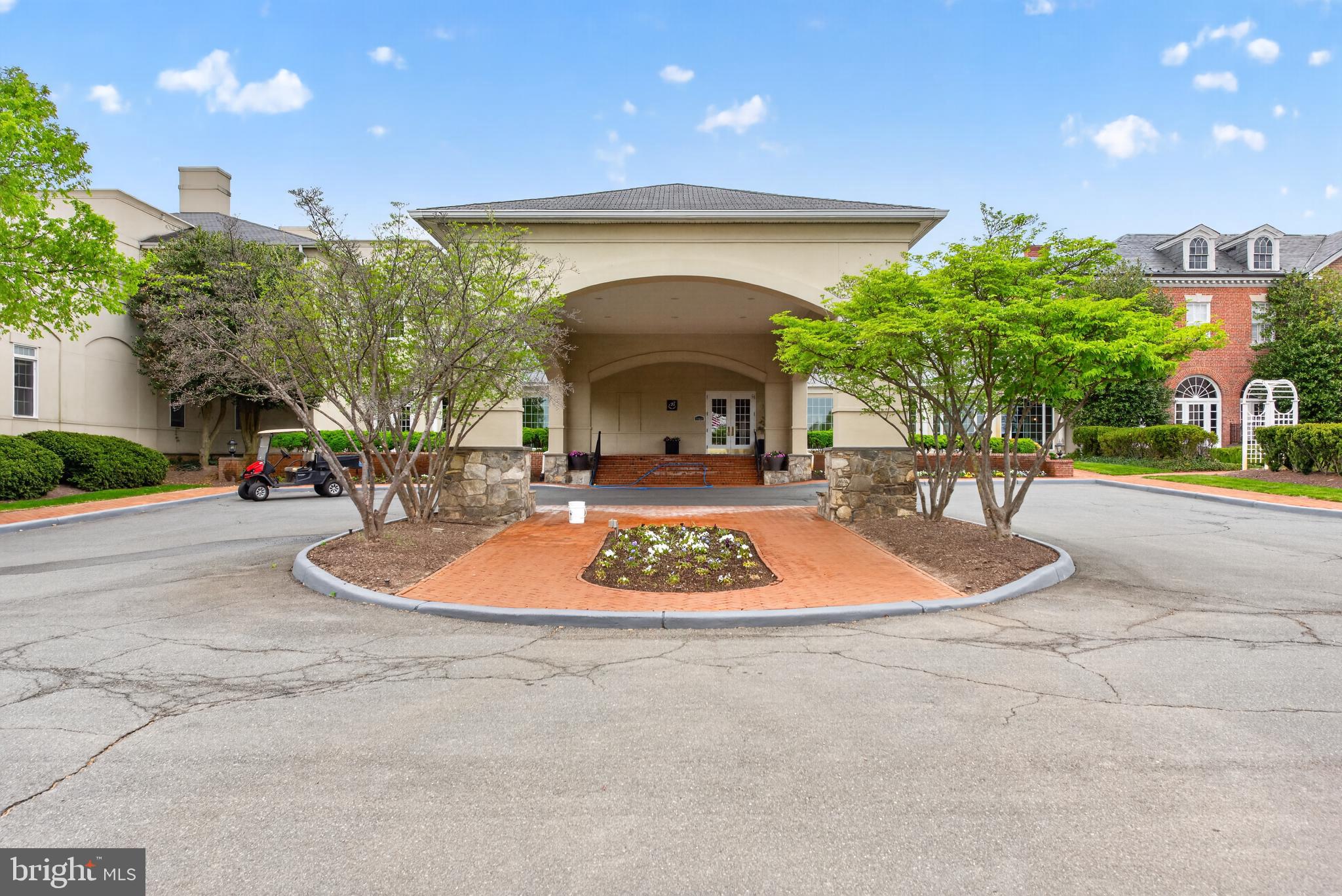 BELMONT COUNTRY CLUB - Residential