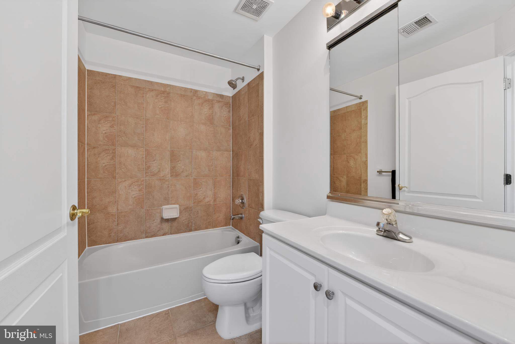 BELMONT COUNTRY CLUB - Residential