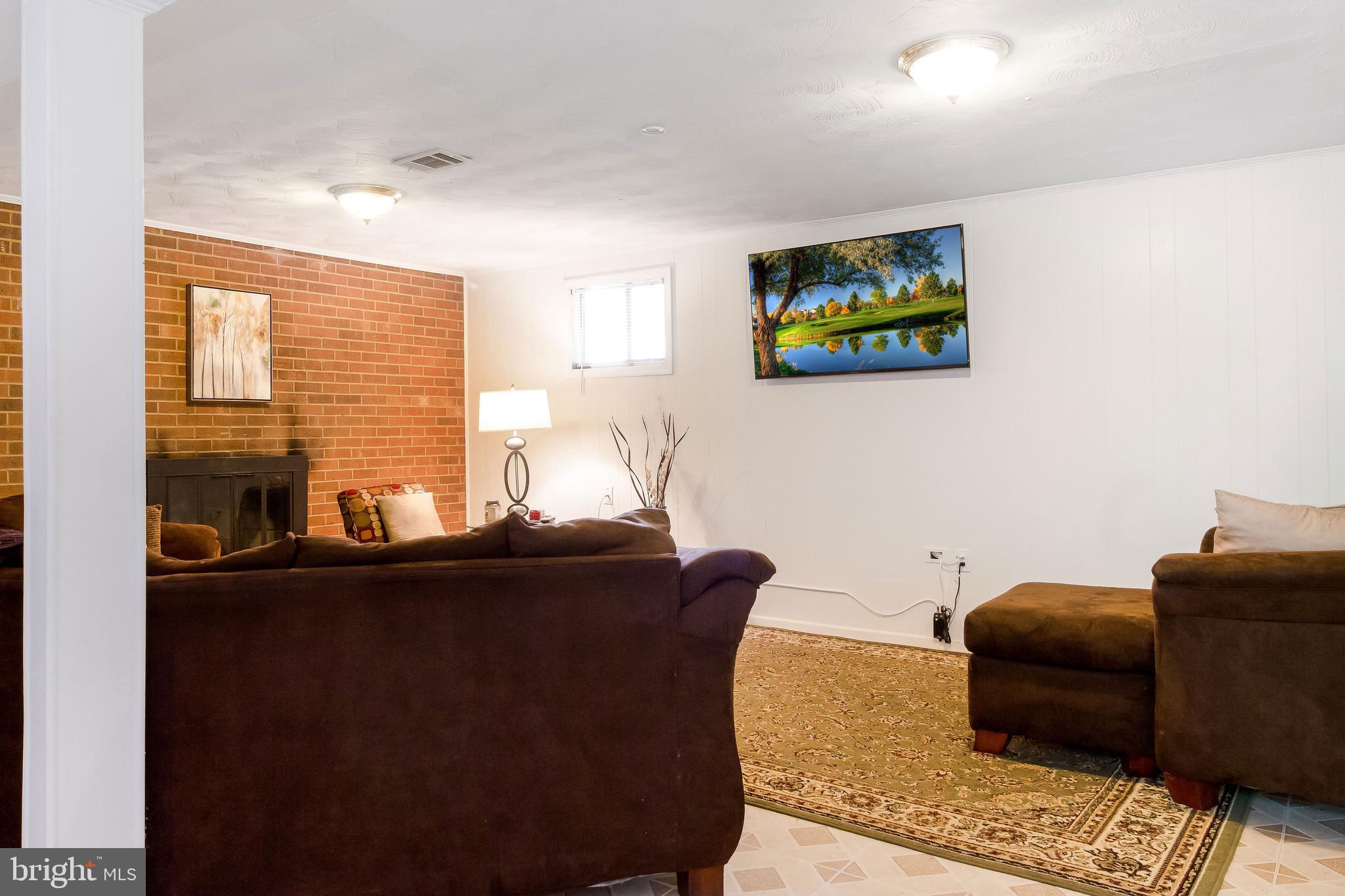 NORTHAMPTON - Residential