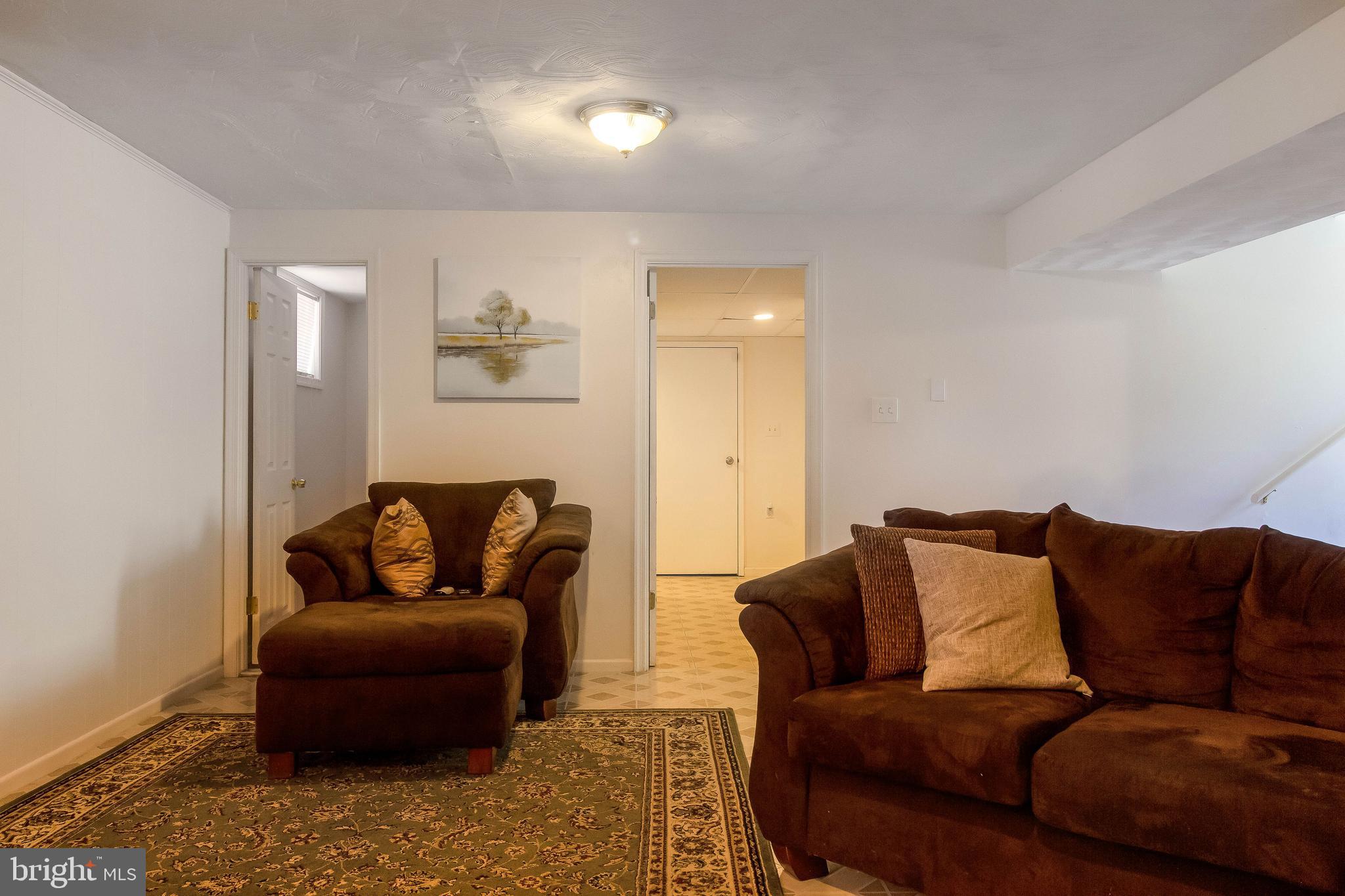 NORTHAMPTON - Residential