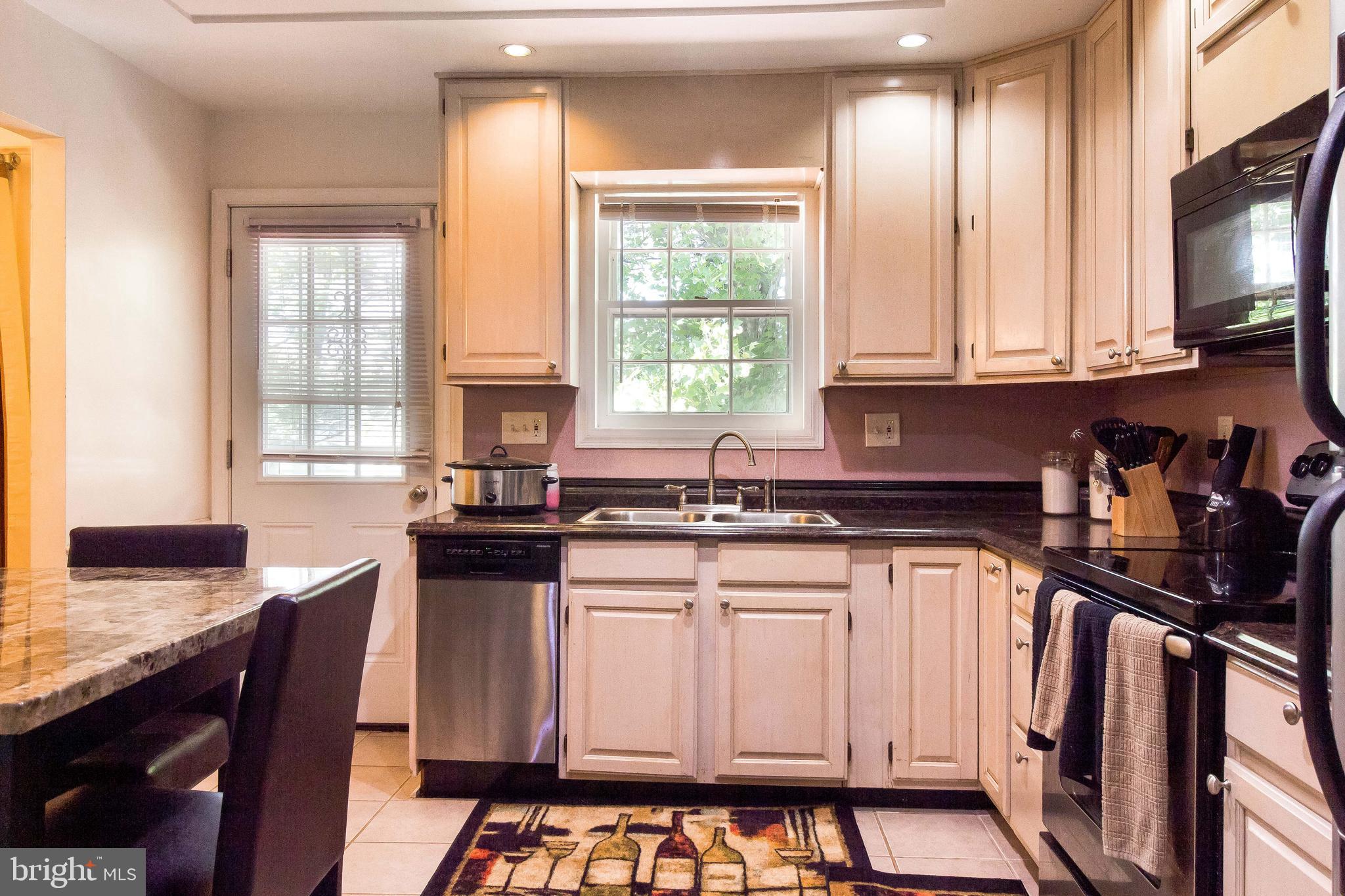 NORTHAMPTON - Residential