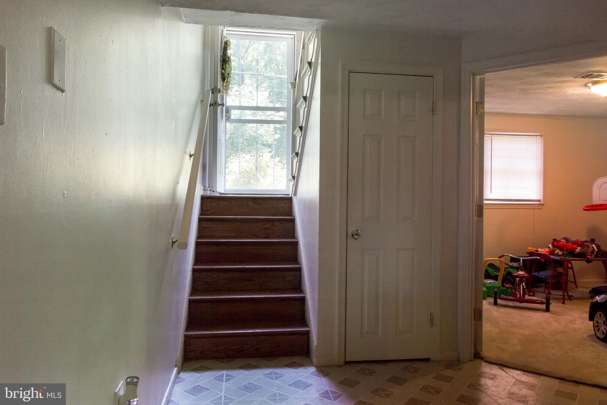 NORTHAMPTON - Residential