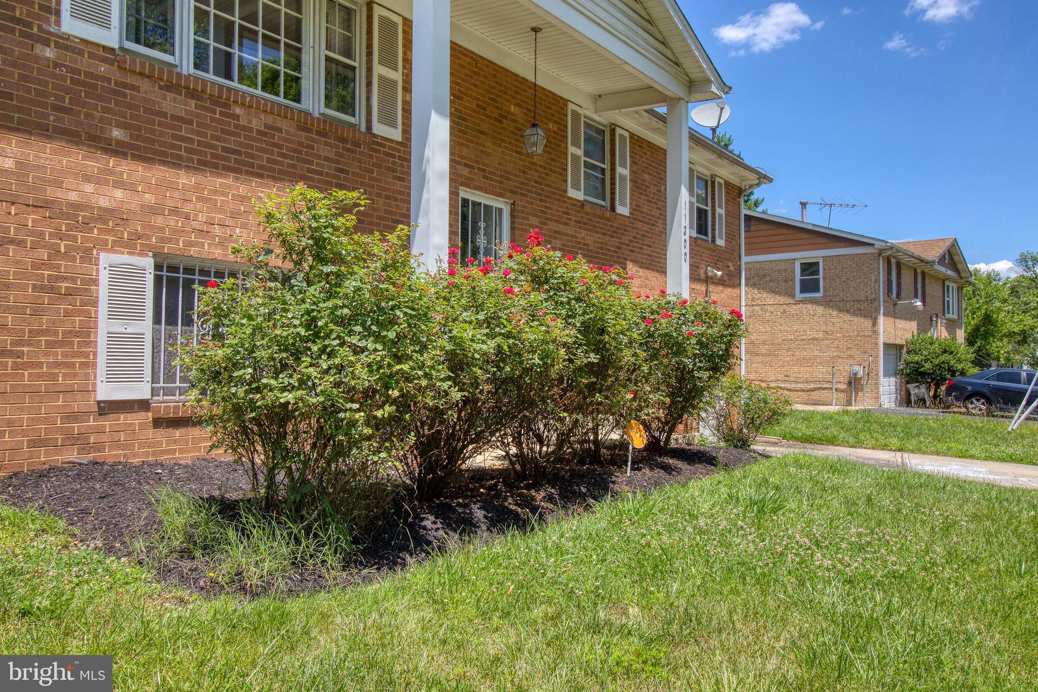 NORTHAMPTON - Residential