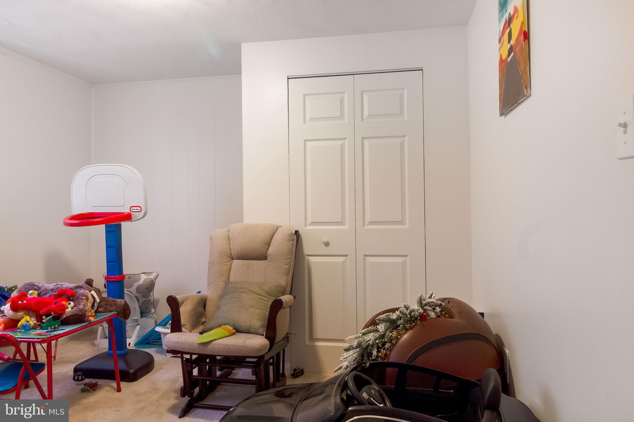 NORTHAMPTON - Residential