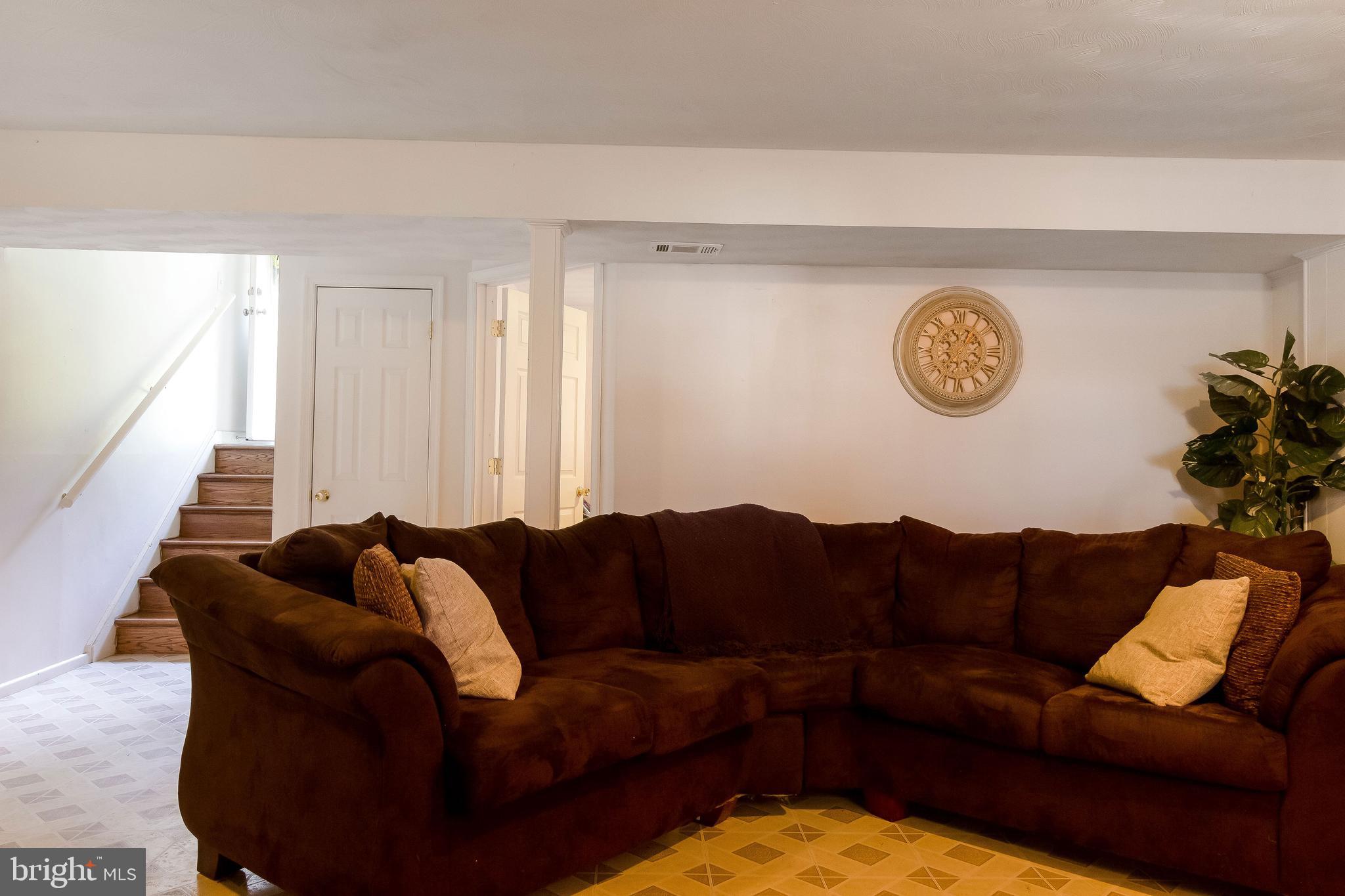 NORTHAMPTON - Residential