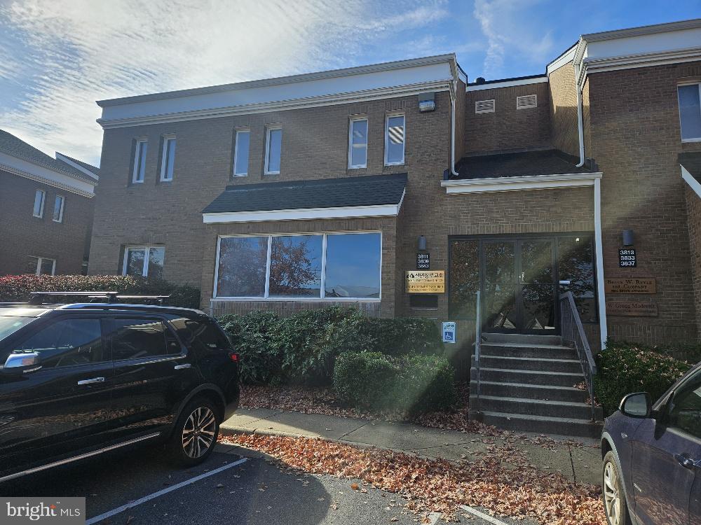 3839 PLAZA DRIVE