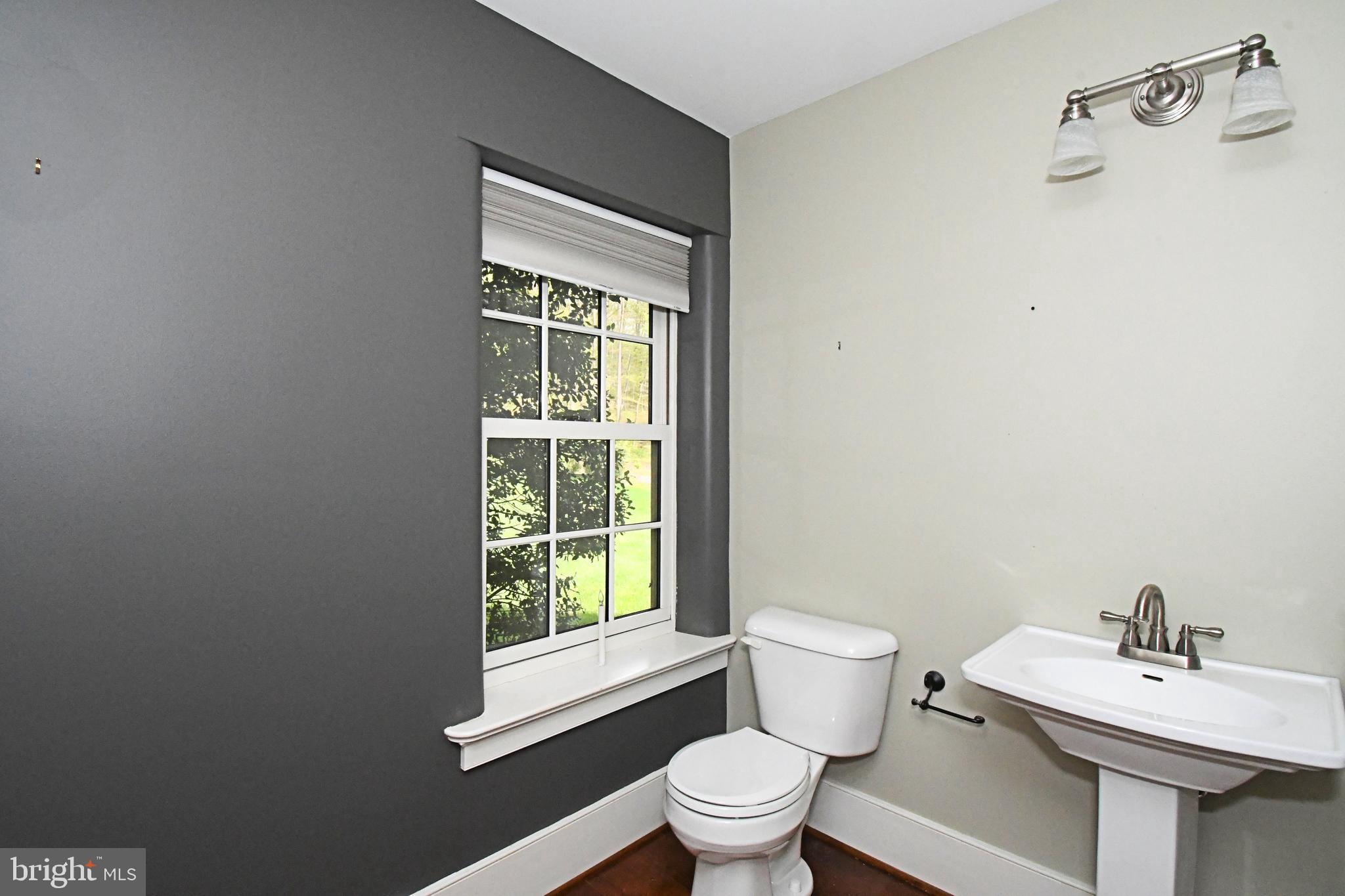 SCHWENKSVILLE - Residential