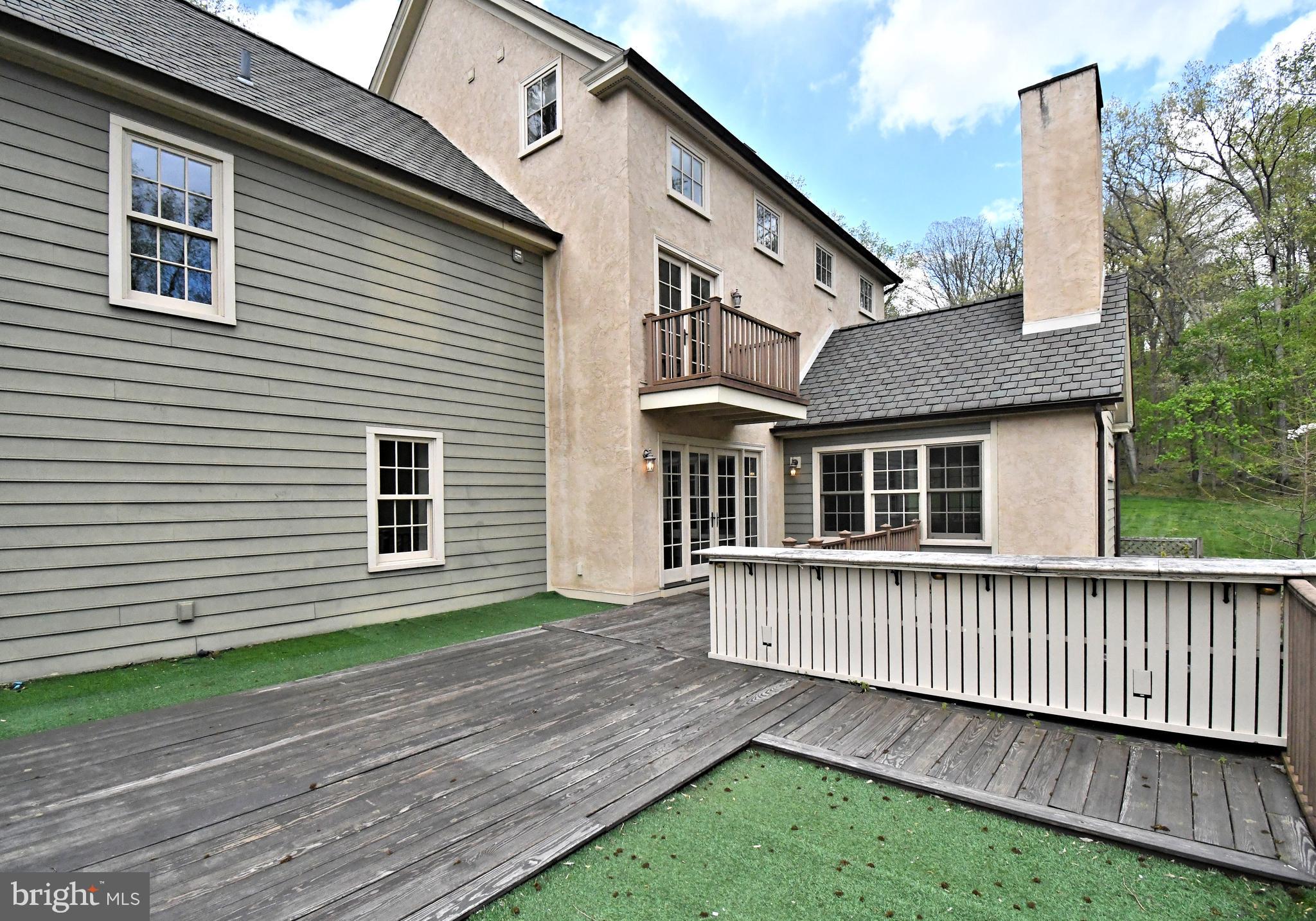 SCHWENKSVILLE - Residential