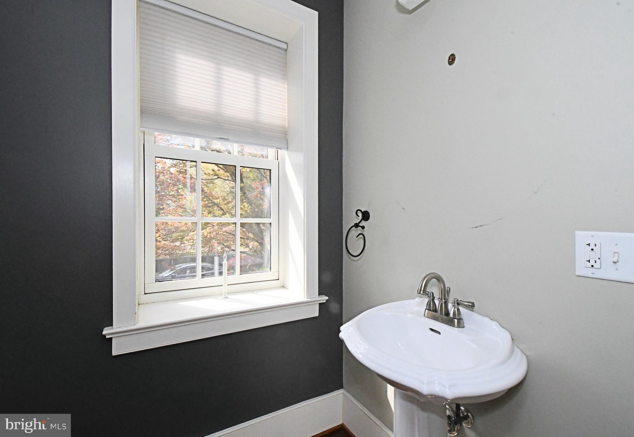 SCHWENKSVILLE - Residential