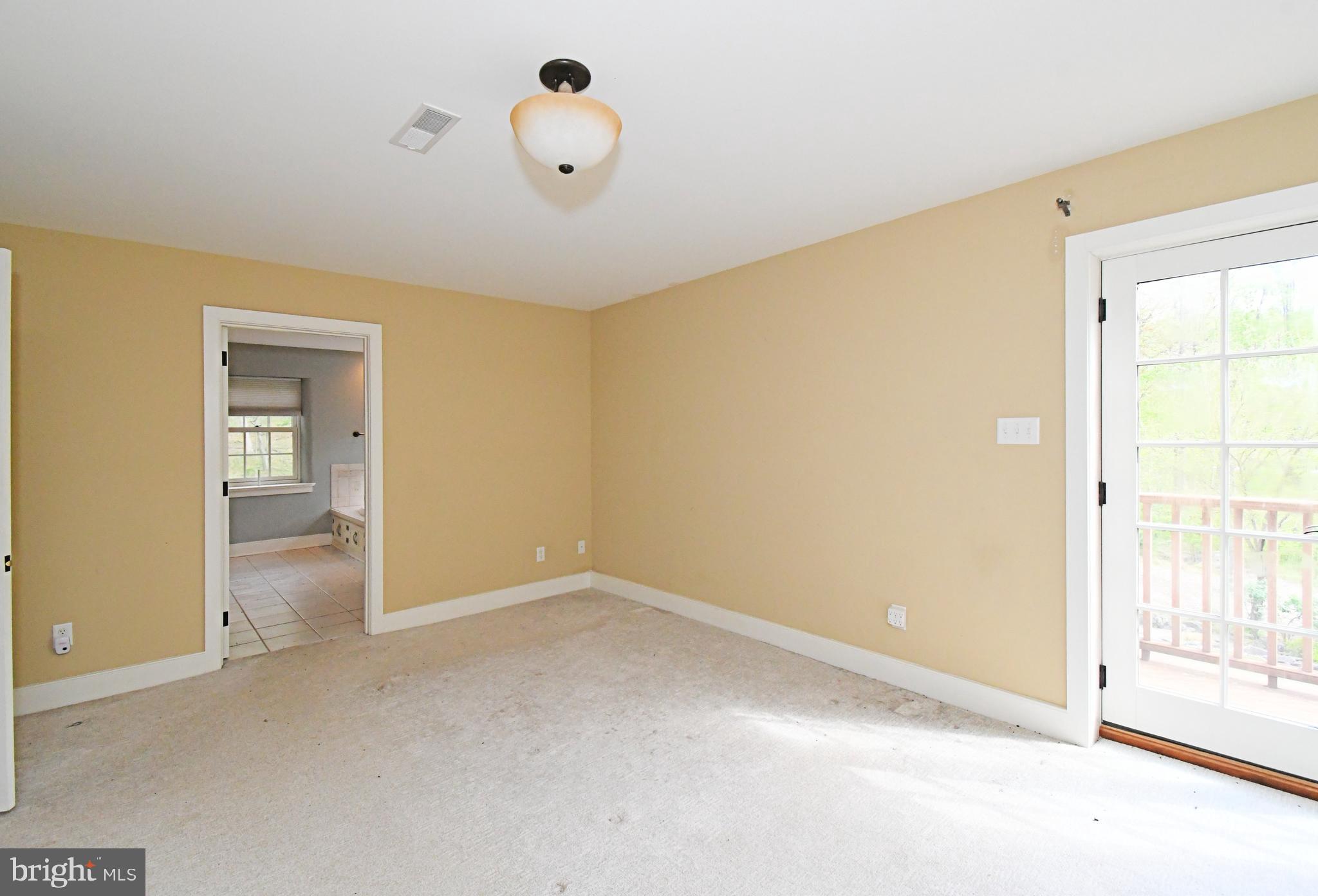 SCHWENKSVILLE - Residential