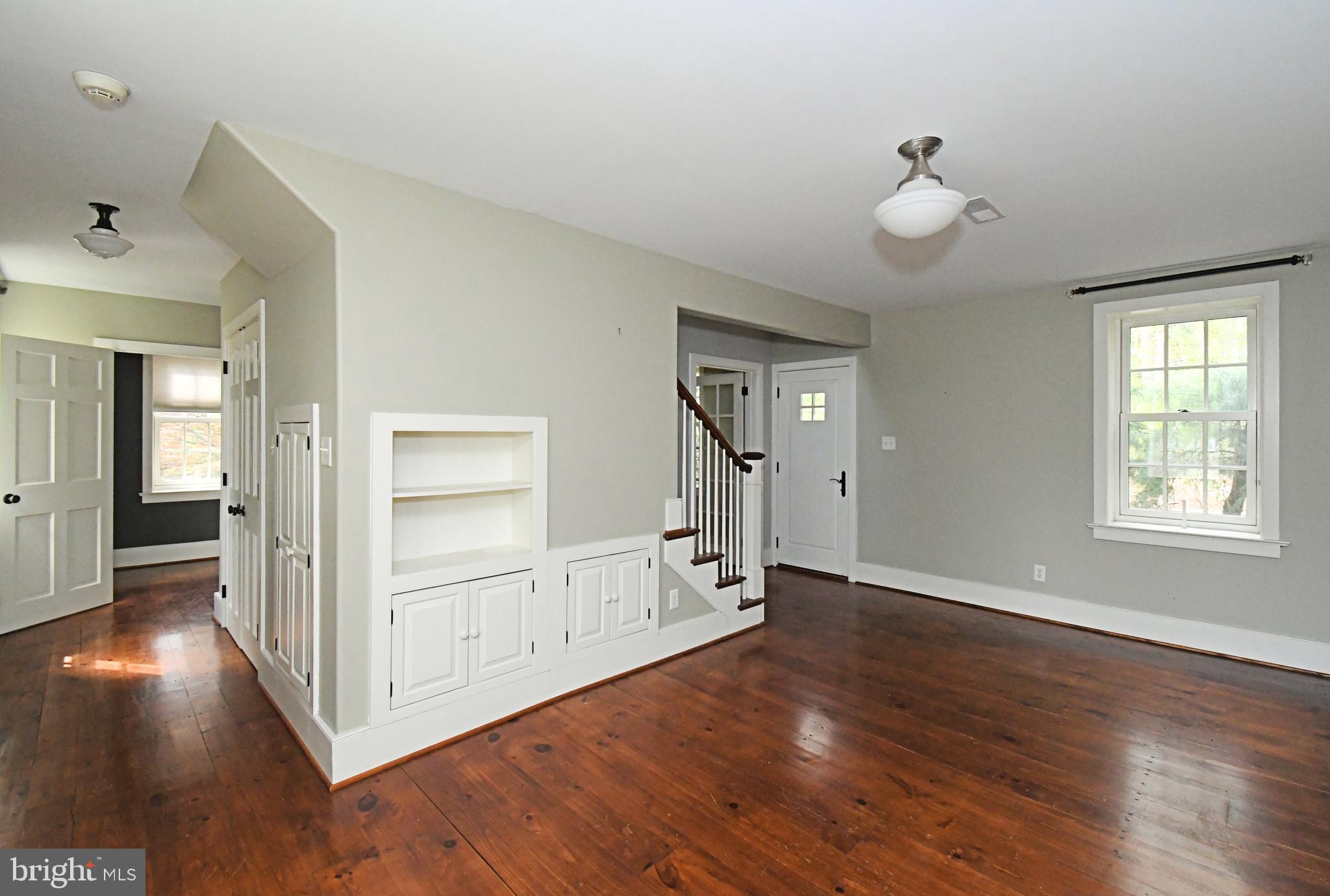 SCHWENKSVILLE - Residential