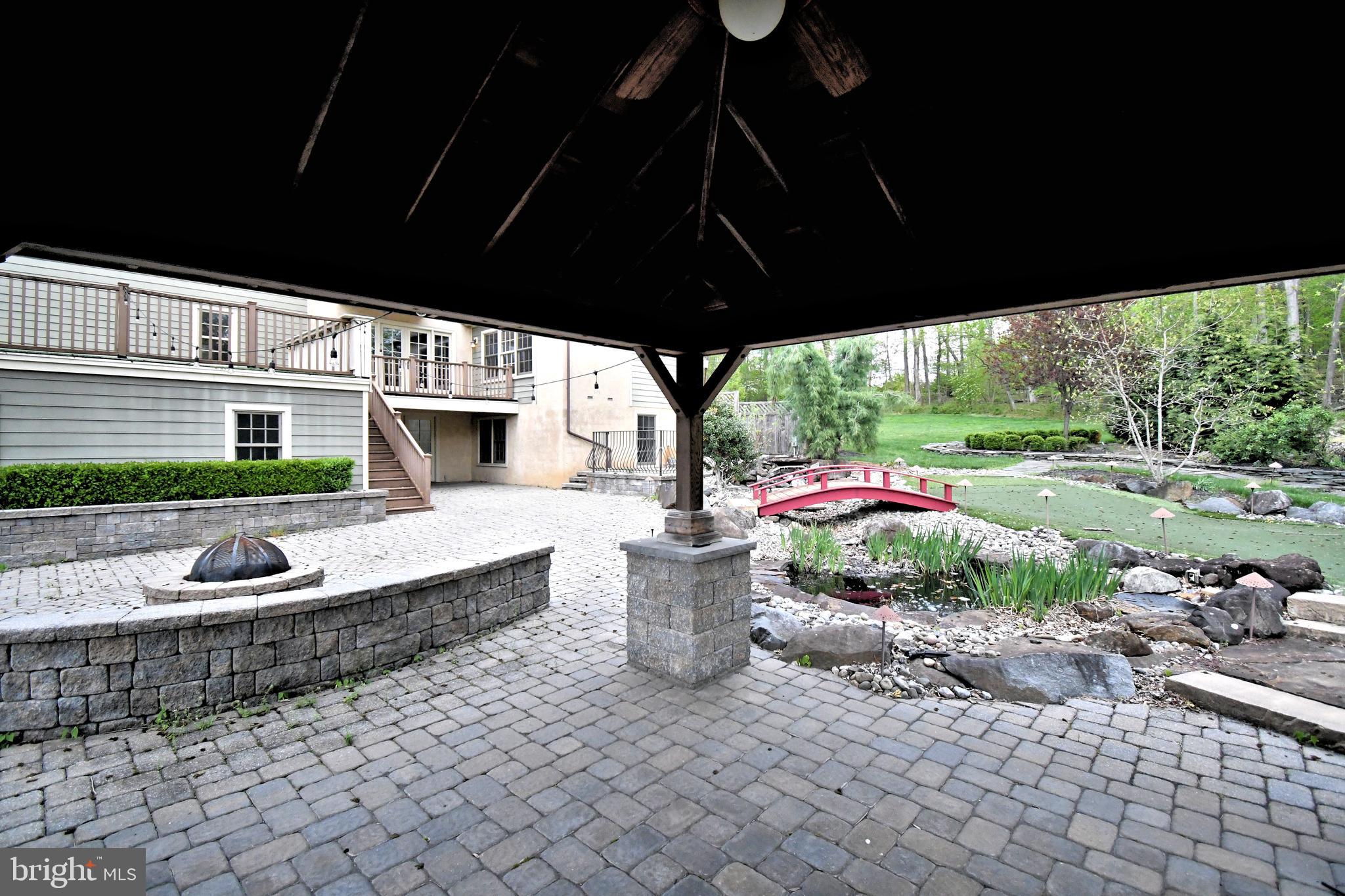 SCHWENKSVILLE - Residential